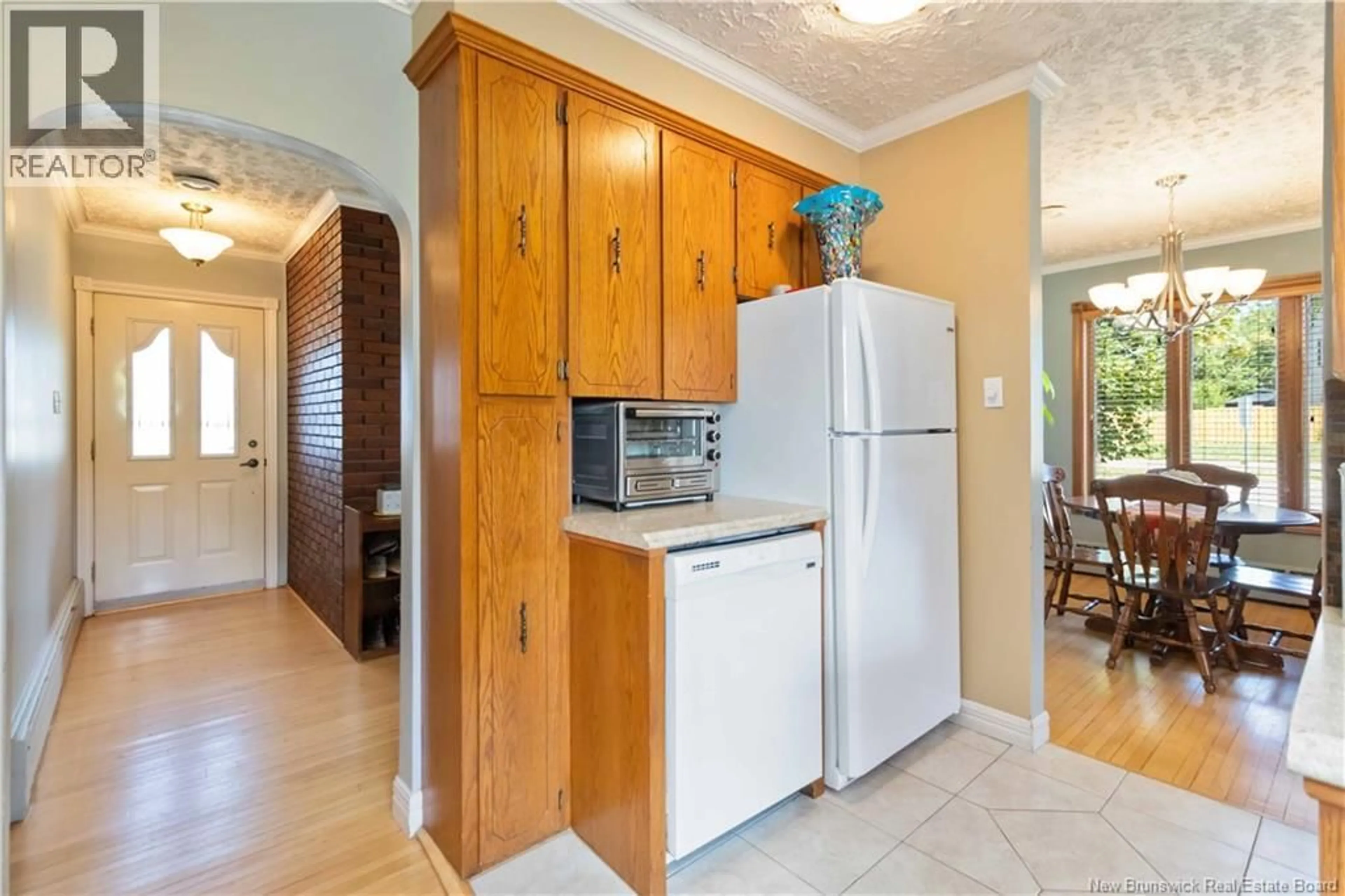 Standard kitchen, ceramic/tile floor for 33 ELLERDALE AVENUE, Moncton New Brunswick E1A3M6