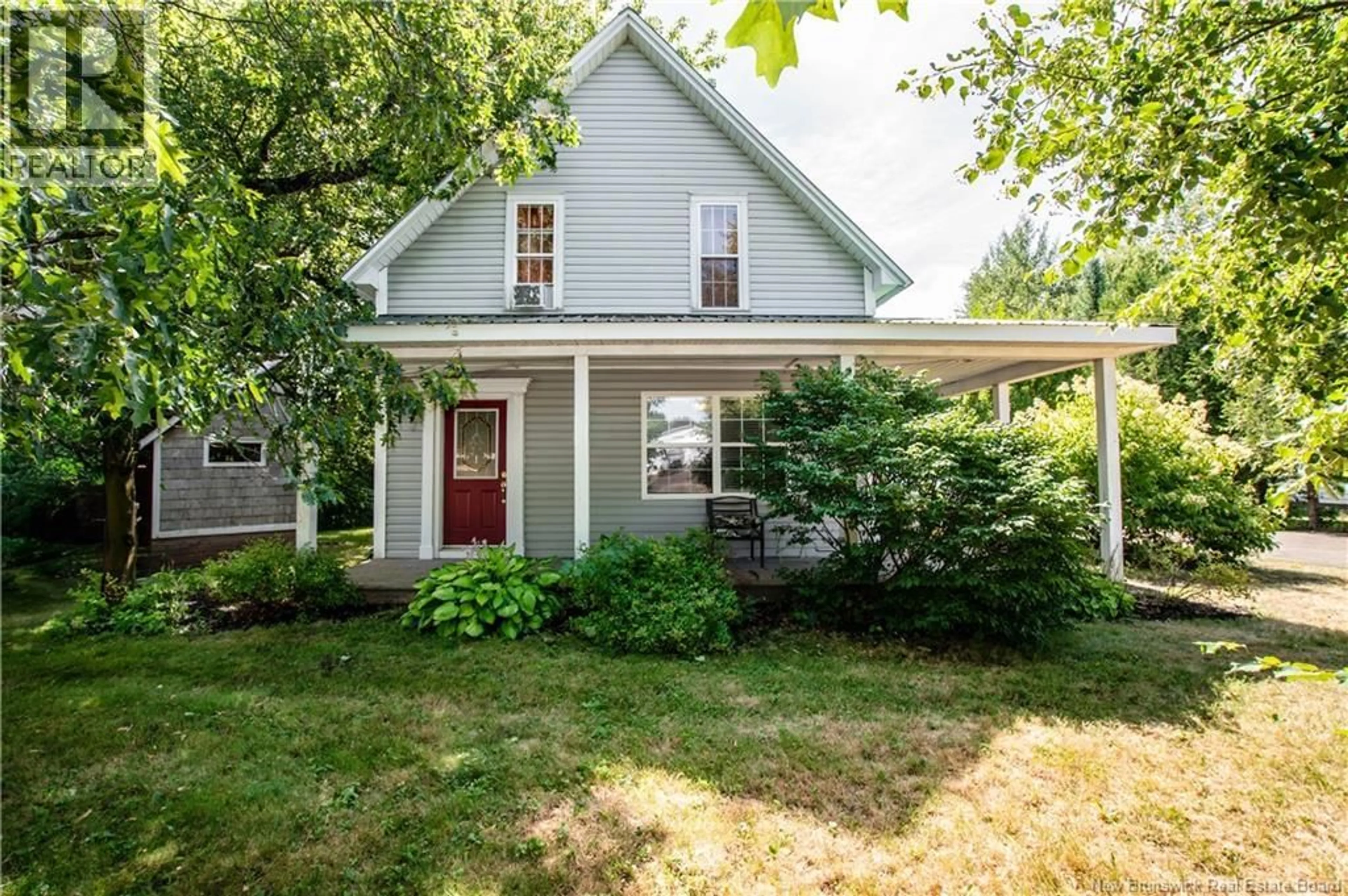 Home with vinyl exterior material, street for 3216 MAIN, Salisbury New Brunswick E4J2M1