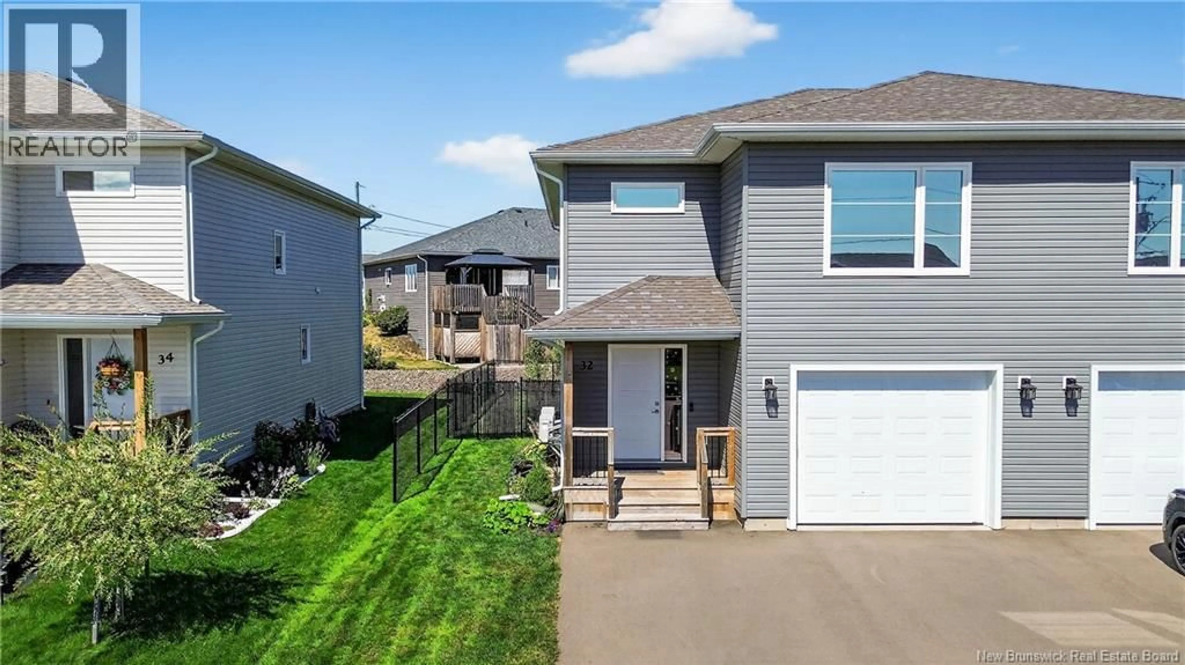 Home with vinyl exterior material, street for 32 SATLEVILLE CRESCENT, Riverview New Brunswick E1B0W2
