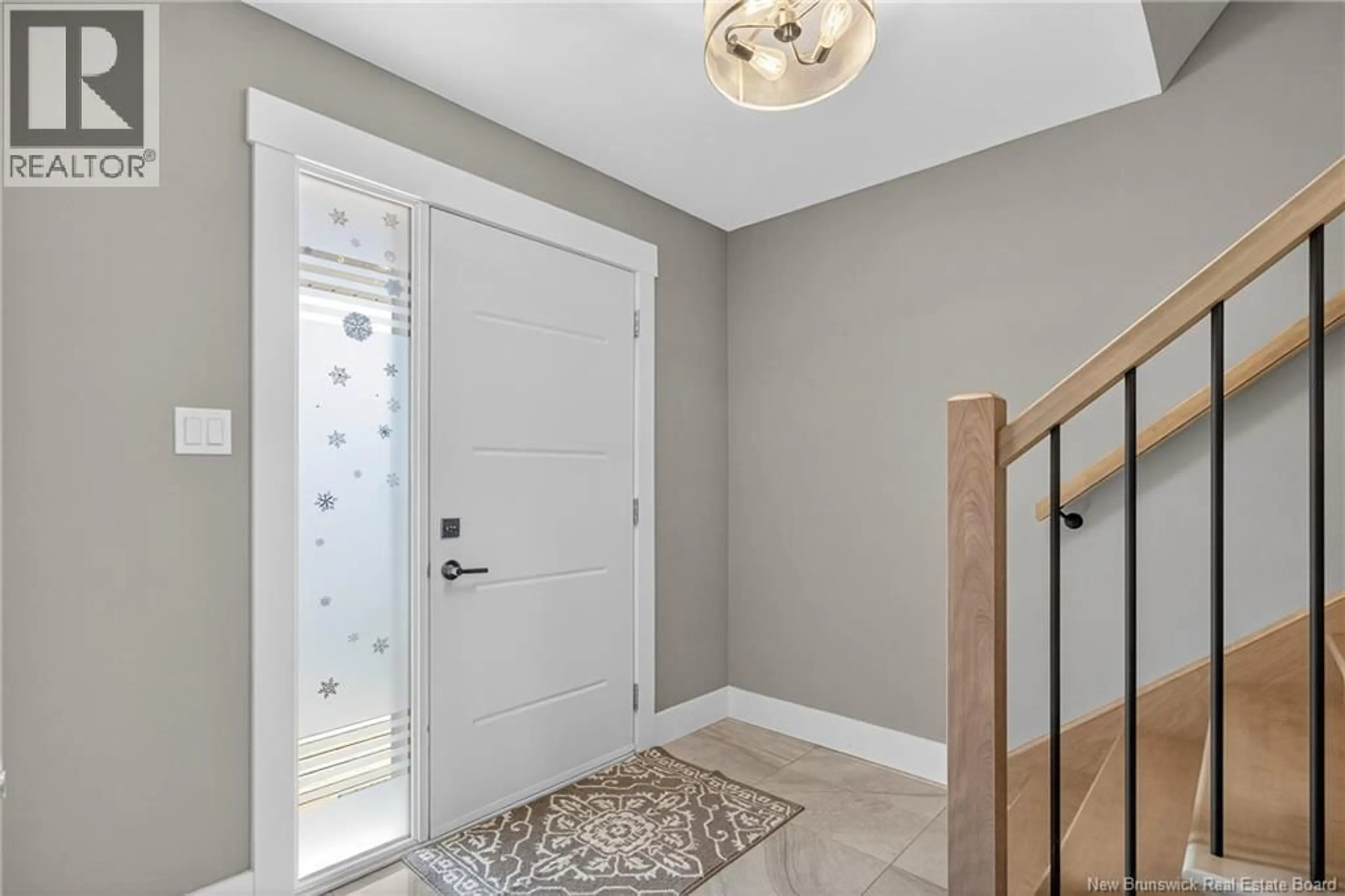 Indoor entryway for 32 SATLEVILLE CRESCENT, Riverview New Brunswick E1B0W2