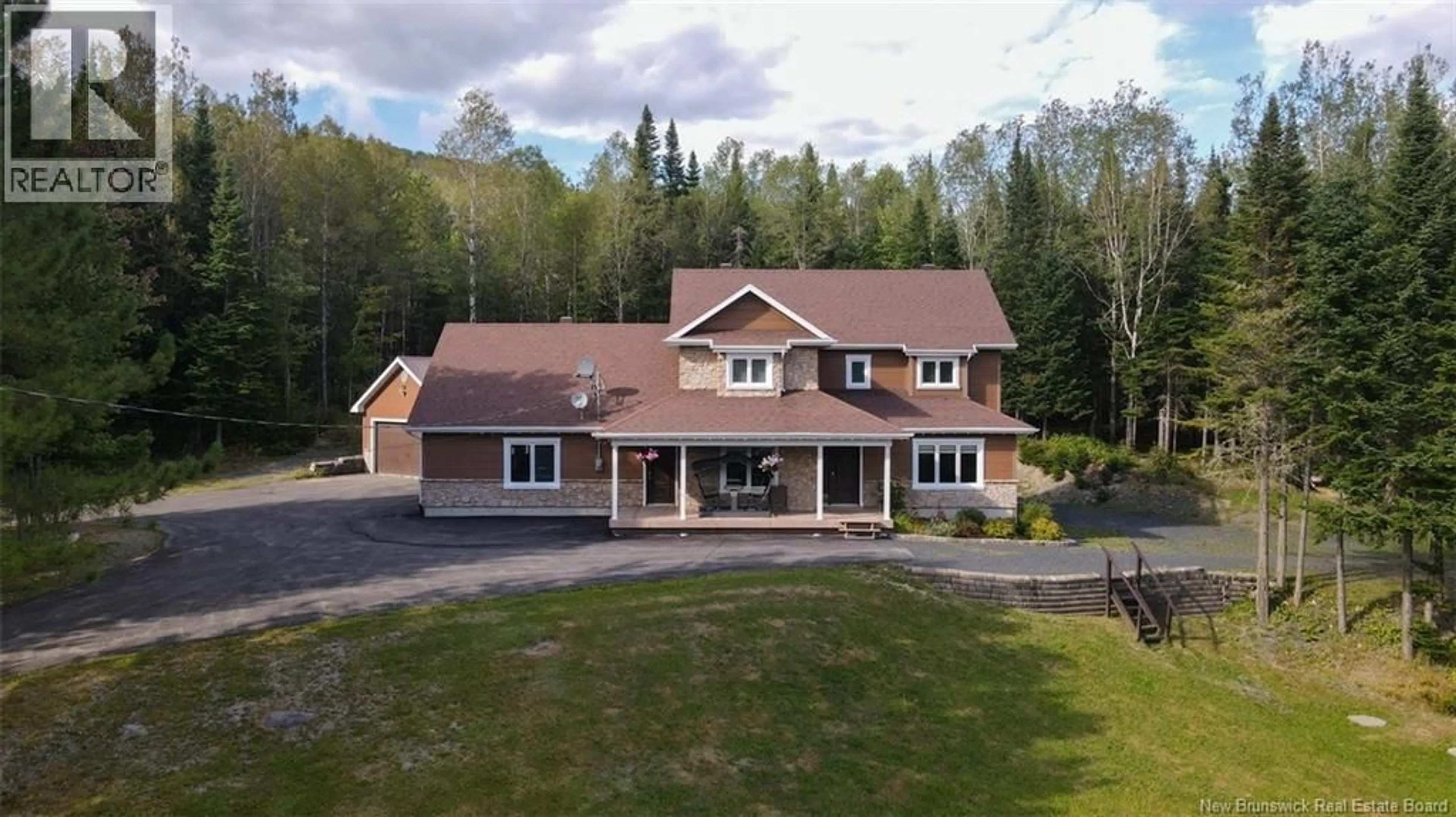 A pic from outside/outdoor area/front of a property/back of a property/a pic from drone, building for 2e - 1454 SAULT ROAD, Saint-Joseph-De-Madawaska New Brunswick E7B2L7