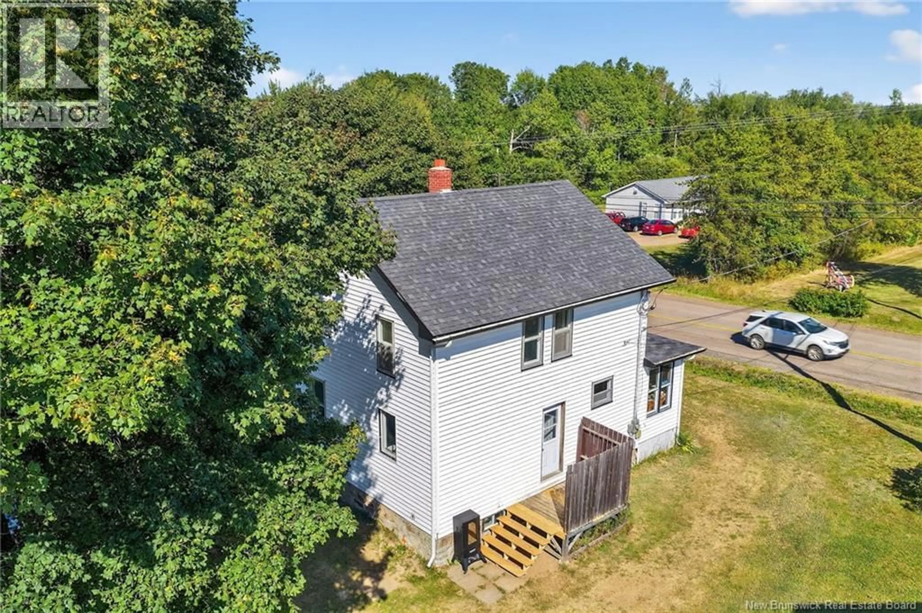 A pic from outside/outdoor area/front of a property/back of a property/a pic from drone, building for 3081 ROUTE 132, Scoudouc New Brunswick E4P3R7