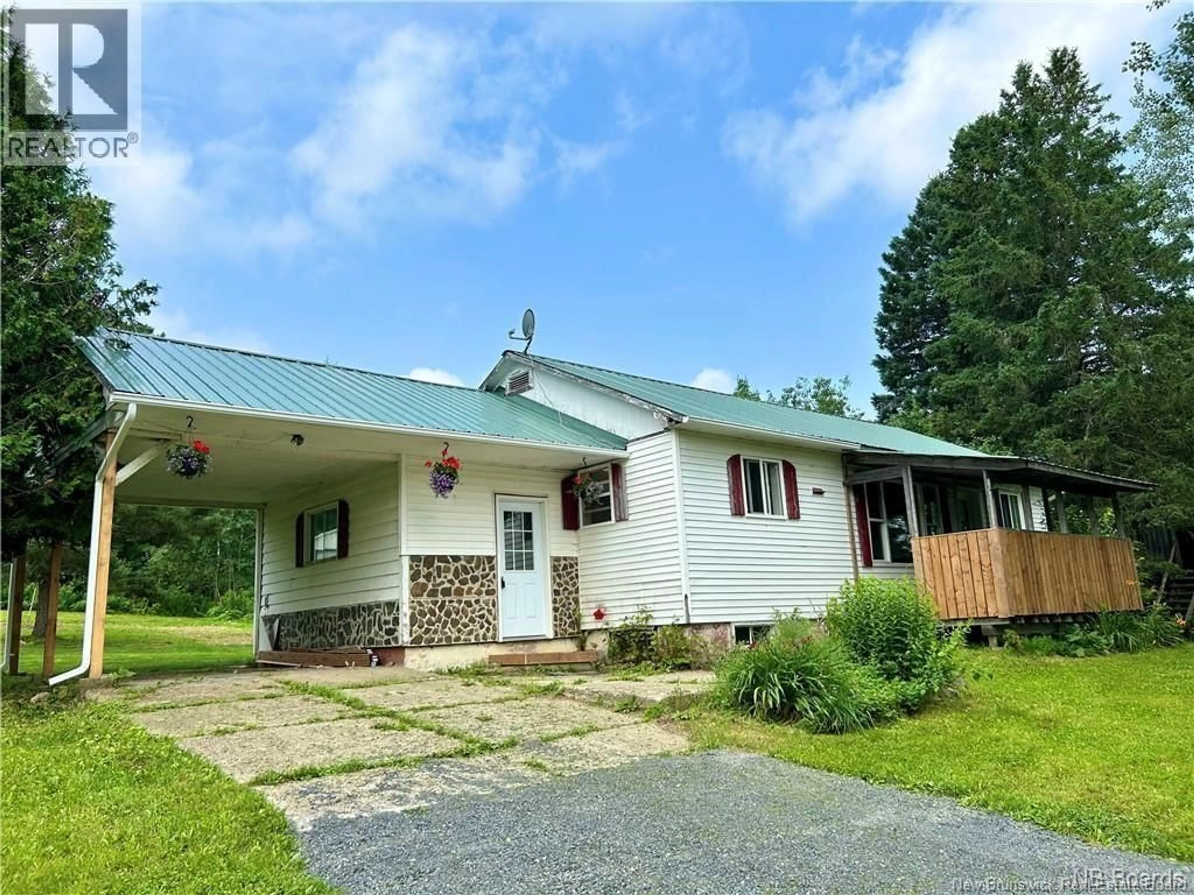 A pic from outside/outdoor area/front of a property/back of a property/a pic from drone, building for 80 ROUTE 165, Meductic New Brunswick E6H1B4