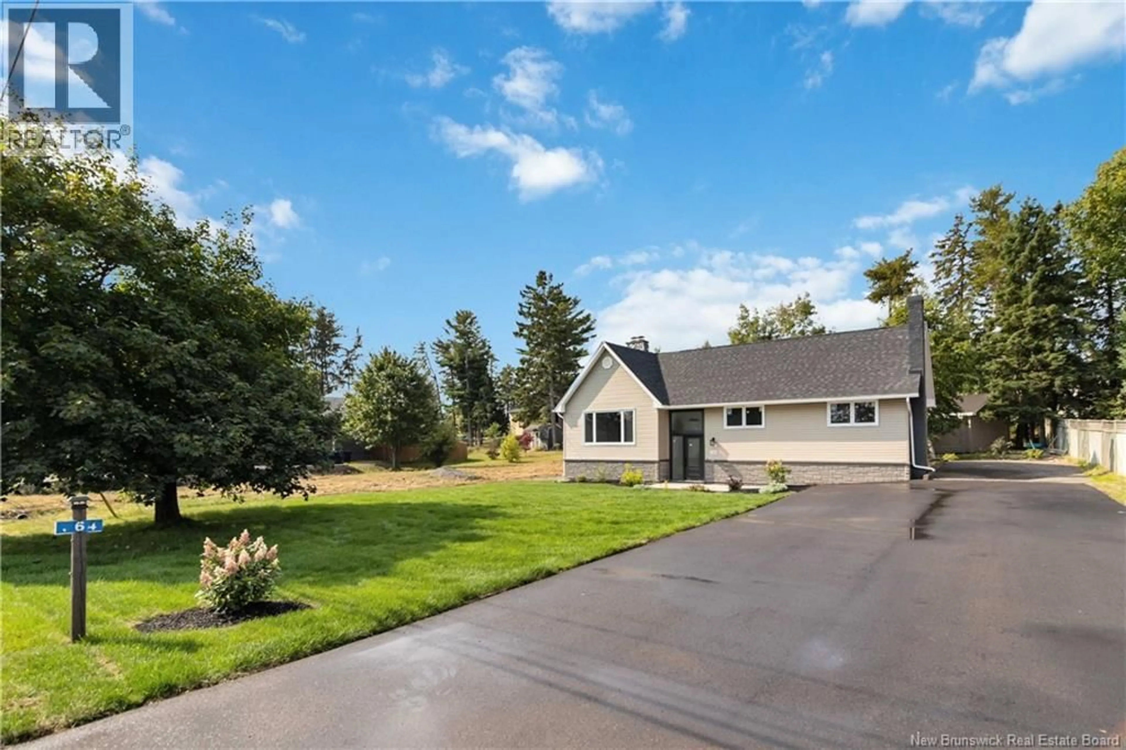 A pic from outside/outdoor area/front of a property/back of a property/a pic from drone, street for 364 GORGE ROAD, Moncton New Brunswick E1G3H8