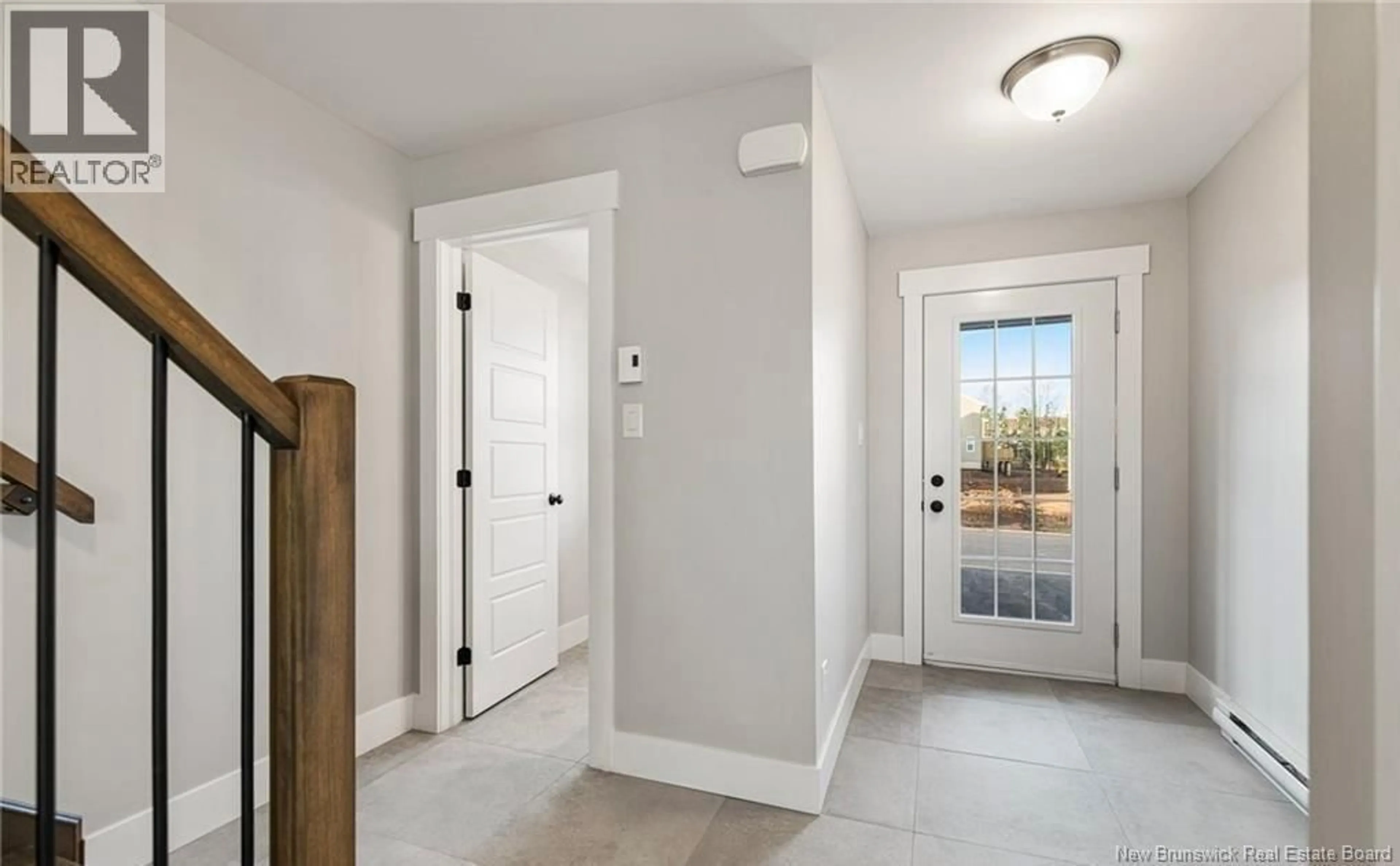 Indoor entryway for 130 ROCHEFORT, Dieppe New Brunswick E1A6S4