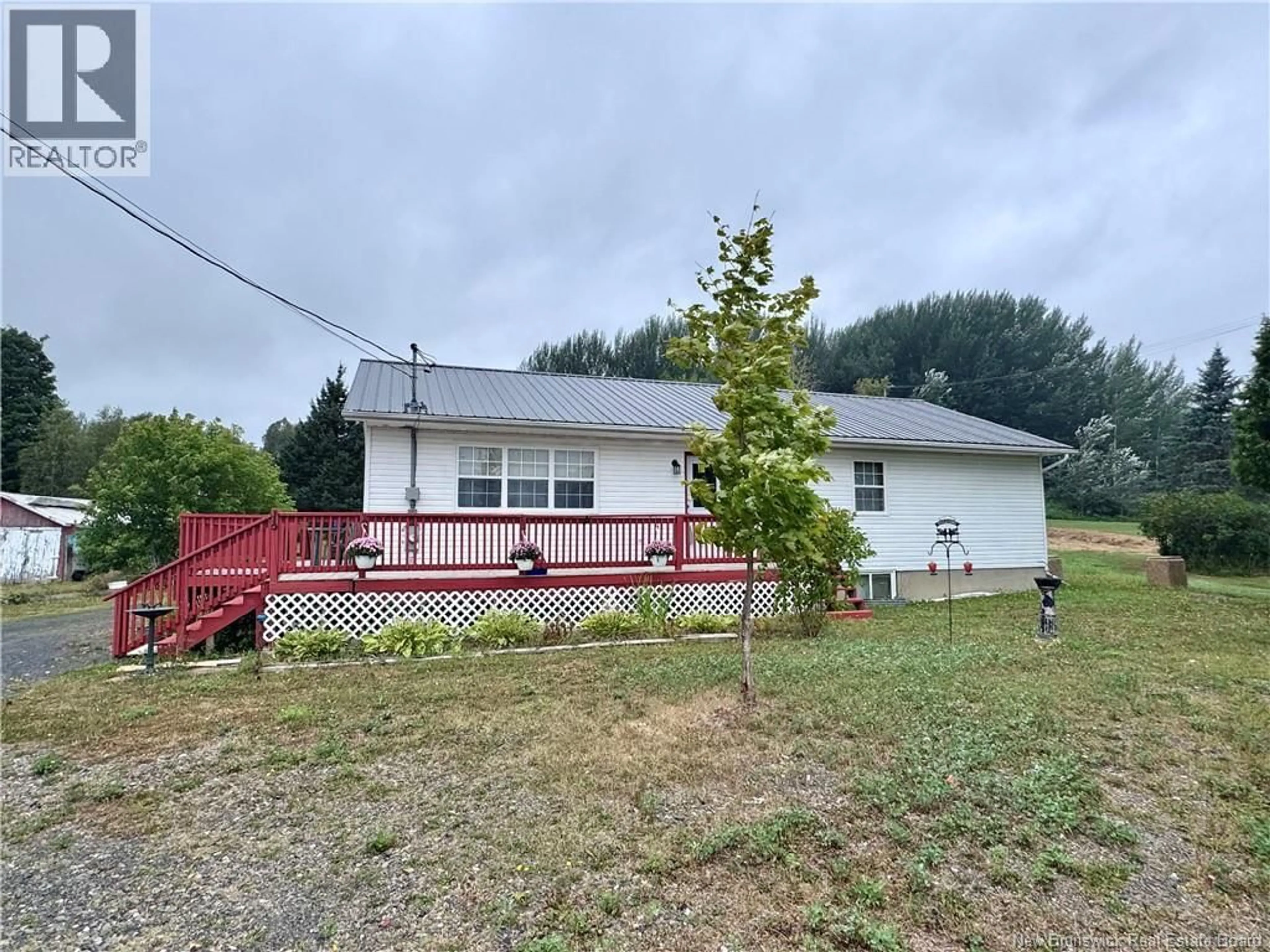 A pic from outside/outdoor area/front of a property/back of a property/a pic from drone, building for 2248 165 ROUTE, Lower Woodstock New Brunswick E7M4H5
