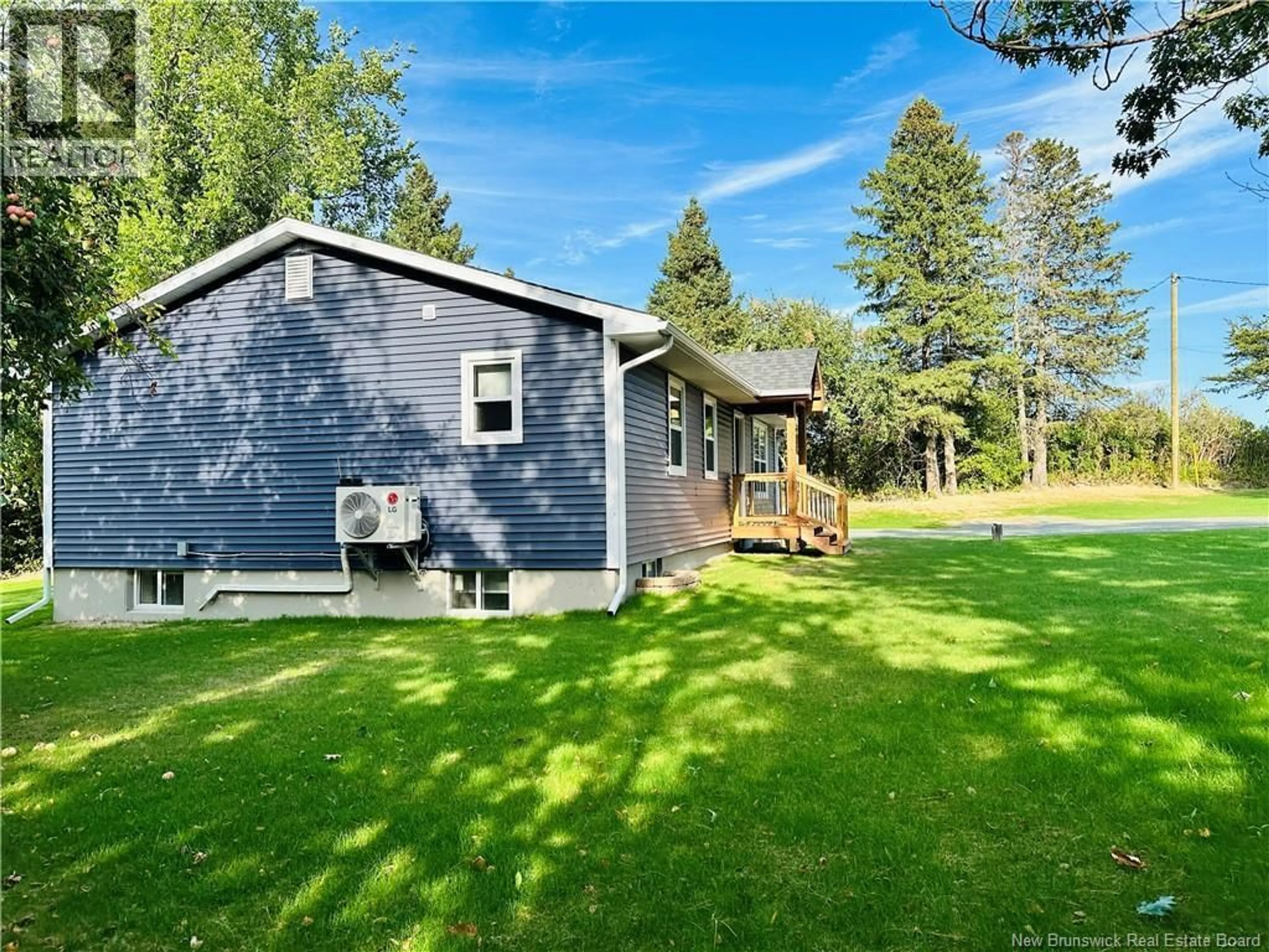 Home with vinyl exterior material, unknown for 1797 KING GEORGE HWY, Miramichi New Brunswick E1V5L8