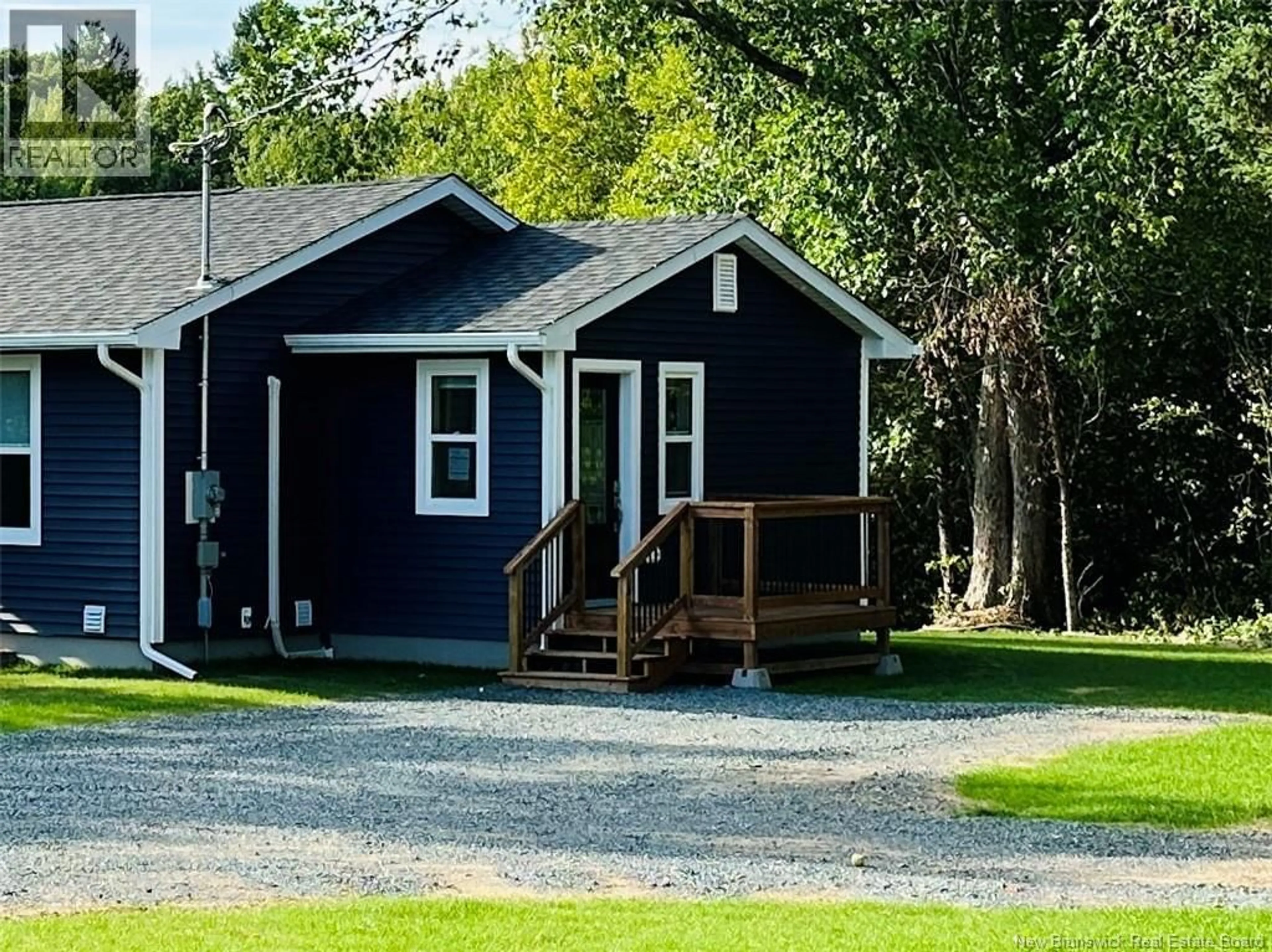 Shed for 1797 KING GEORGE HWY, Miramichi New Brunswick E1V5L8