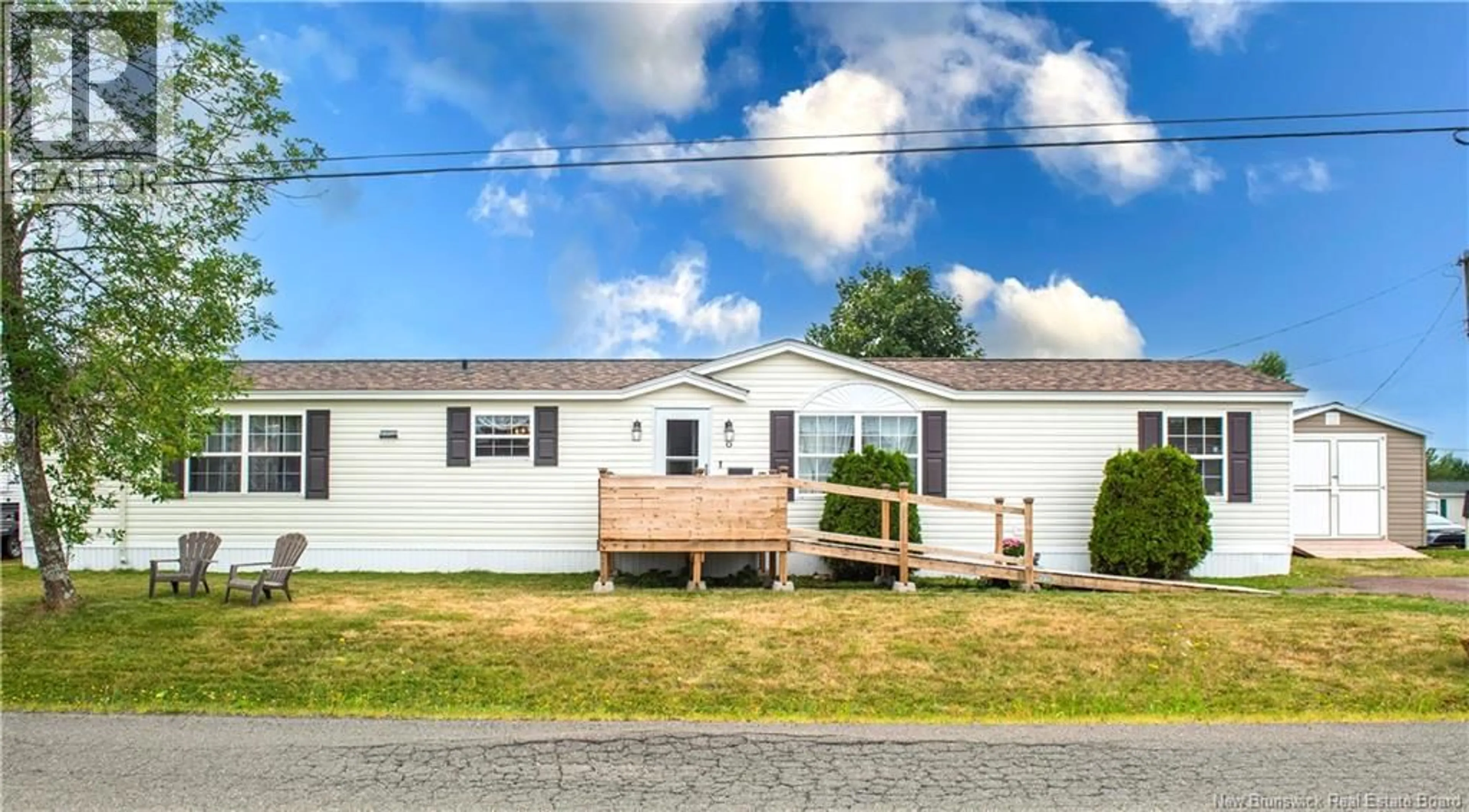Home with vinyl exterior material, unknown for 6 SCOTCH PINE STREET, Moncton New Brunswick E1H3C5