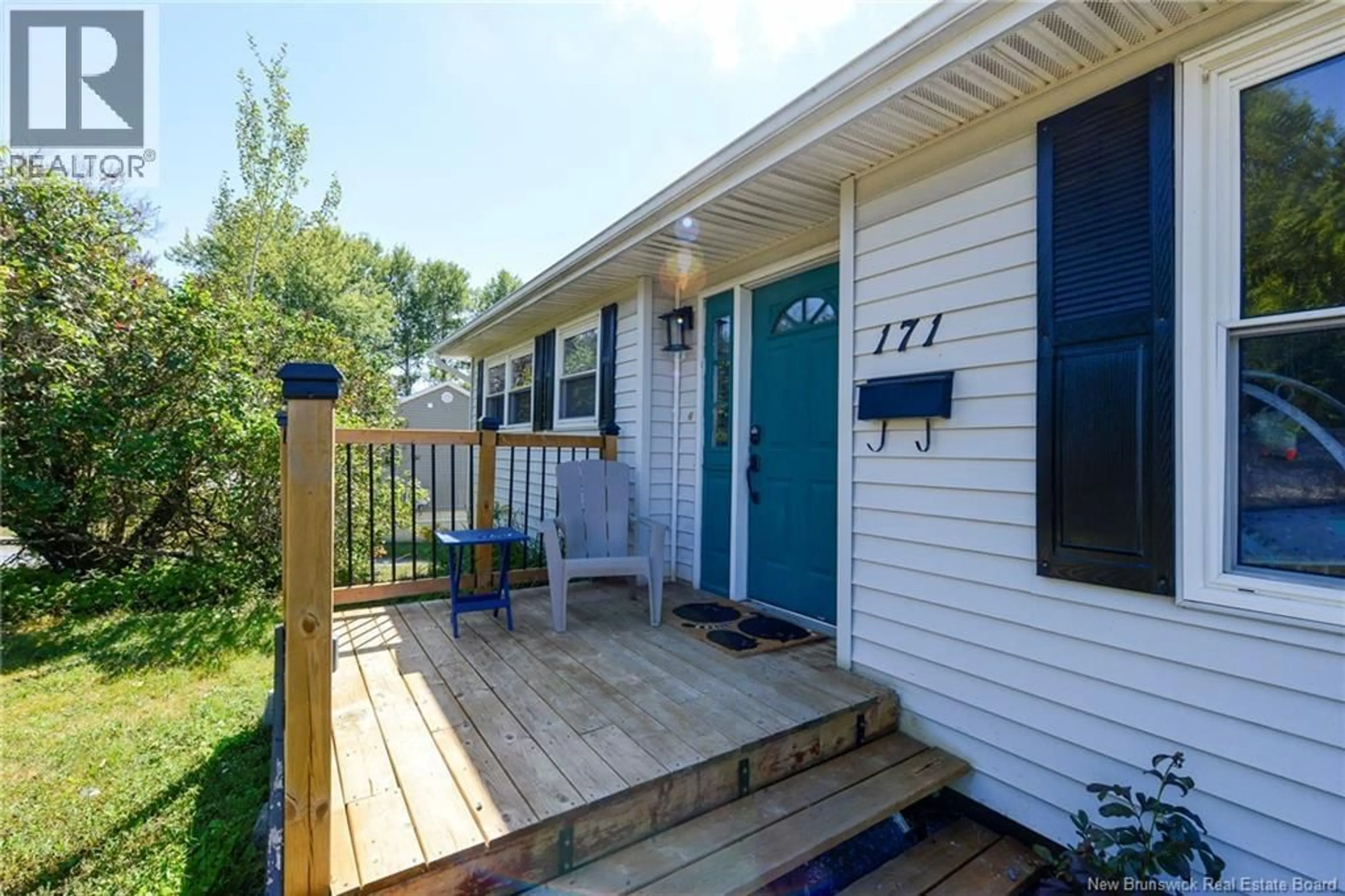 Home with vinyl exterior material, street for 171 GAULT ROAD, Saint John New Brunswick E2M5G9