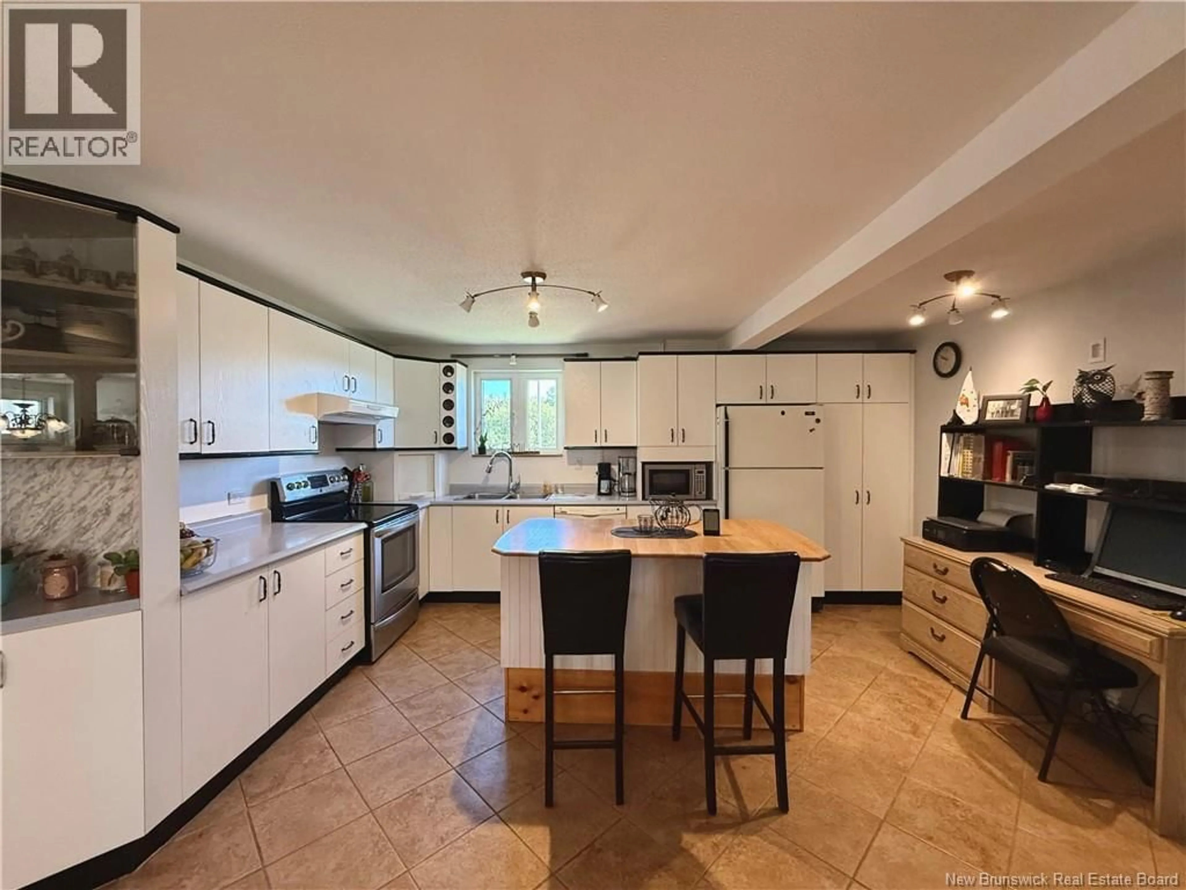 Open concept kitchen, ceramic/tile floor for 1509 ST-FRANCOIS STREET, Edmundston New Brunswick E3V4R7