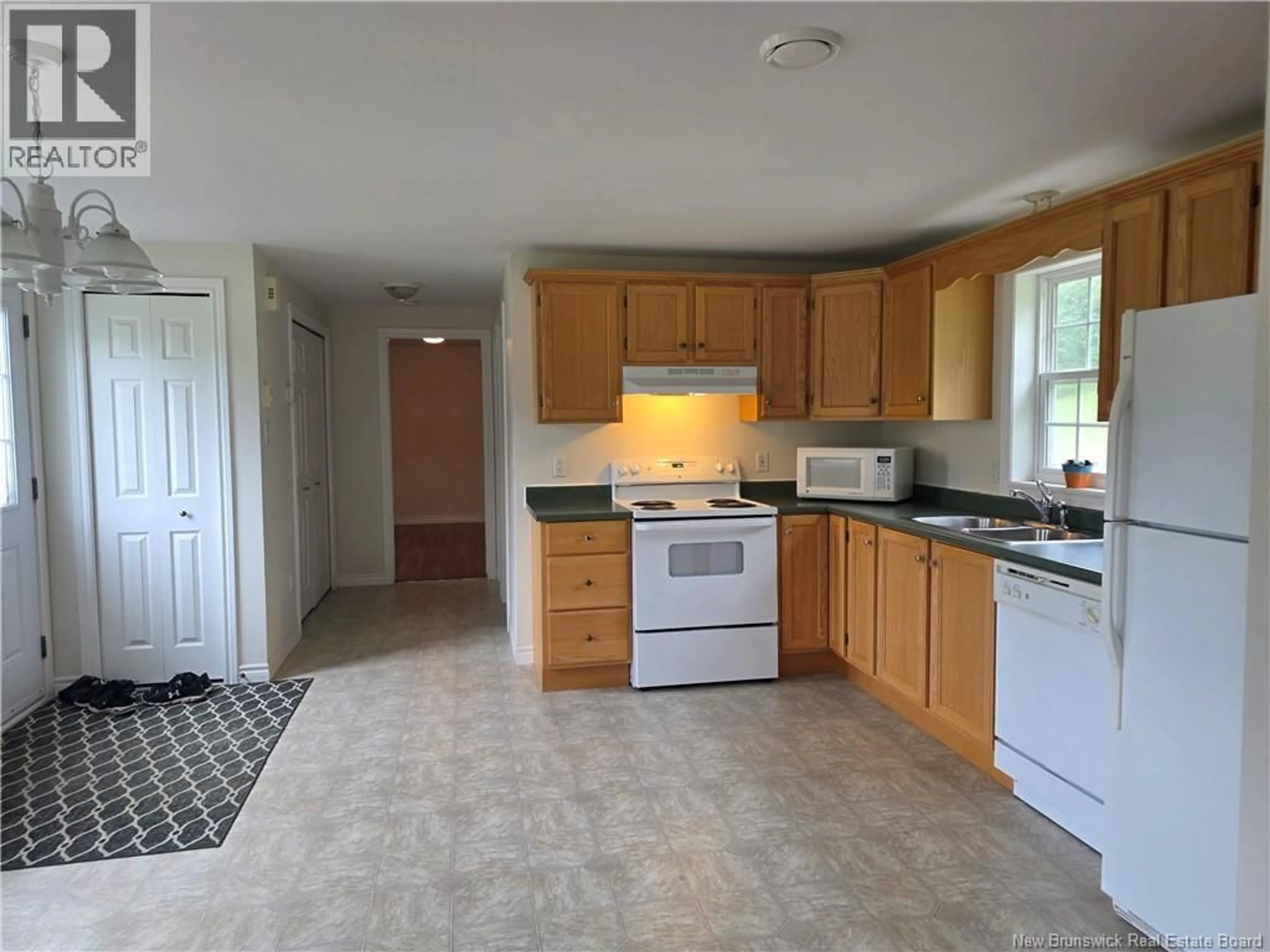 Standard kitchen, ceramic/tile floor for 16 RITCHIE ROAD, Ritchie New Brunswick E6H1G9
