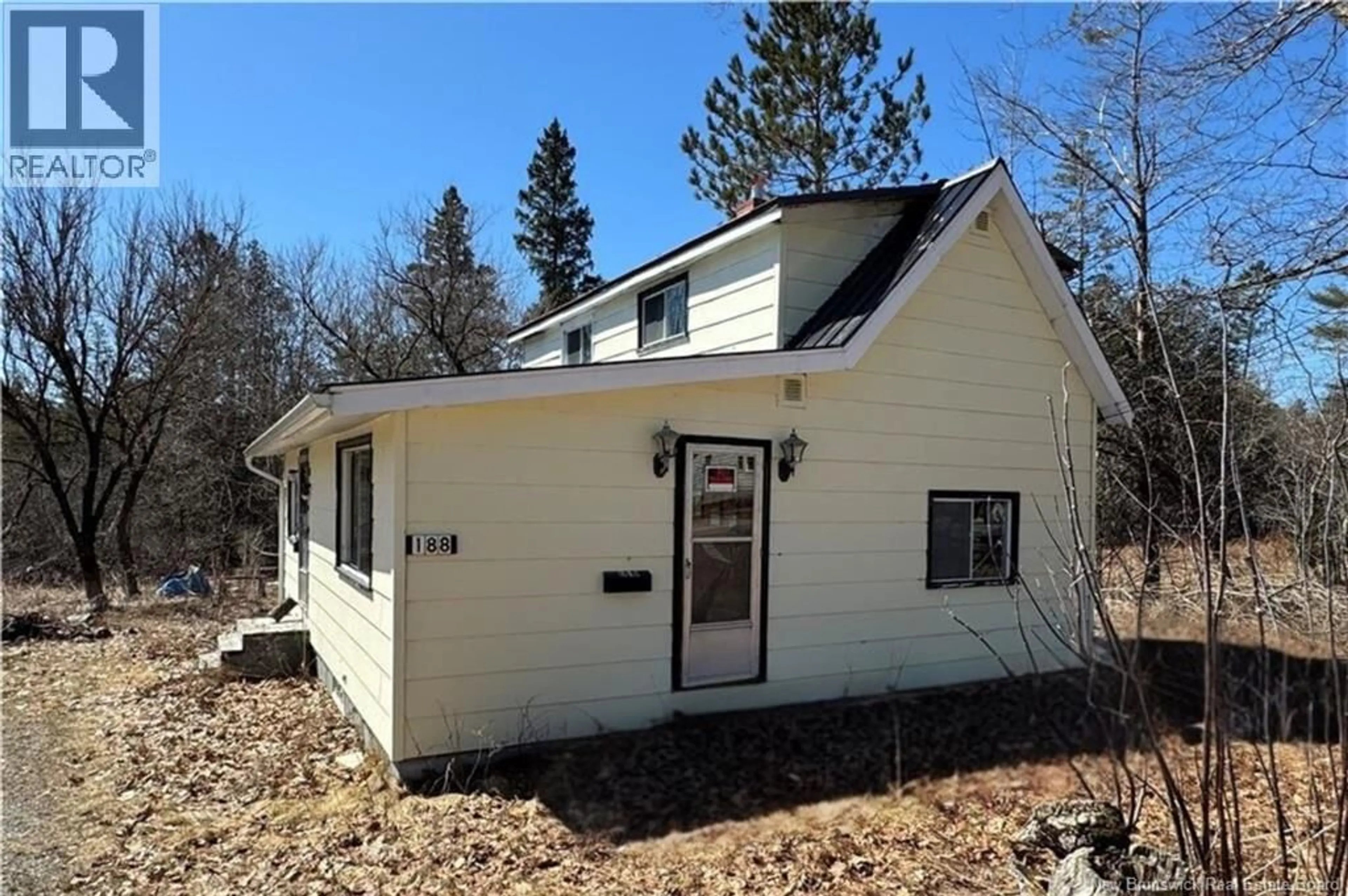 Home with vinyl exterior material, building for 188 UNION STREET, St. Stephen New Brunswick E3L1W1