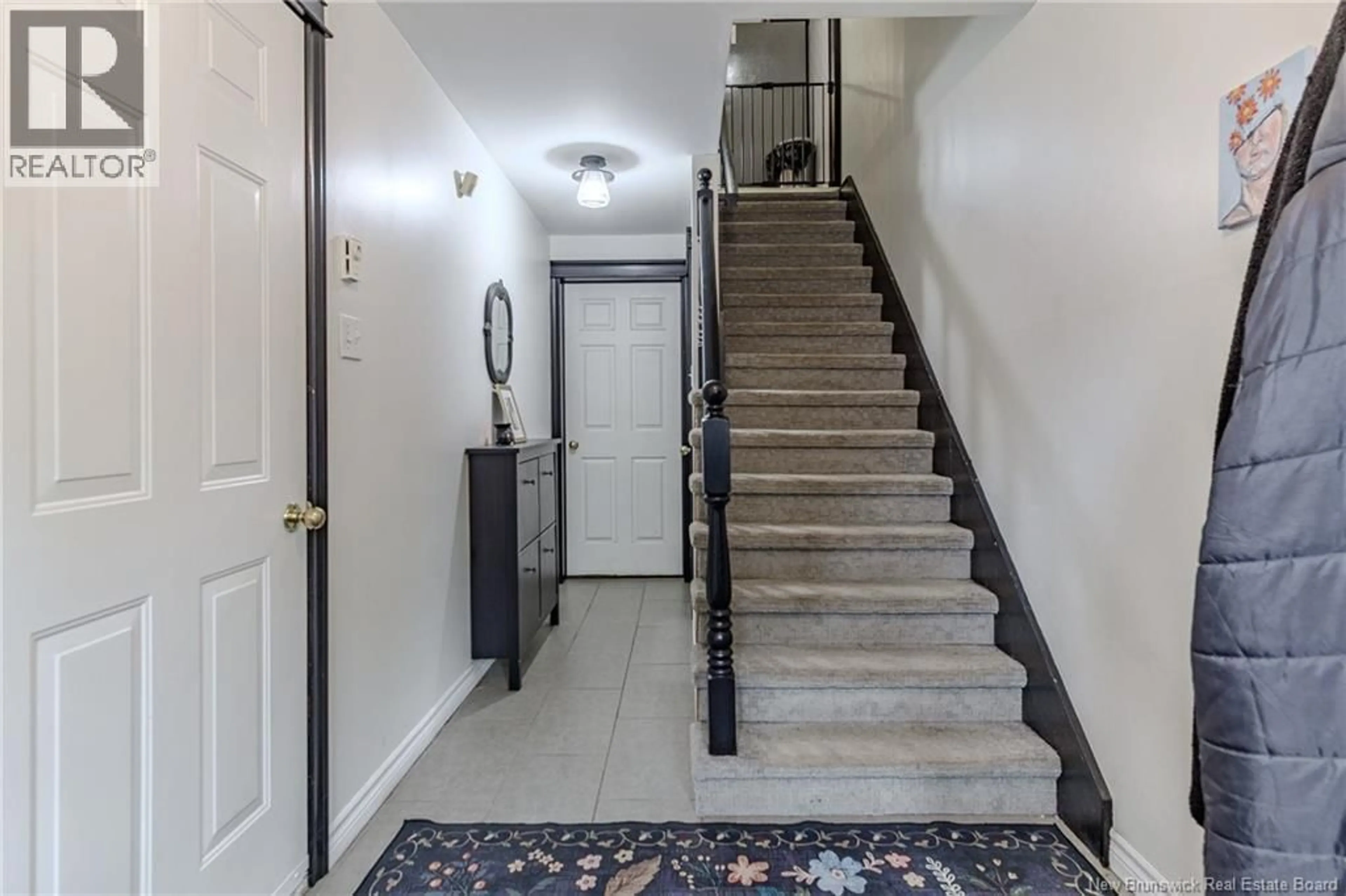 Indoor foyer for 137 KING EAST STREET, Saint John New Brunswick E2L1G8