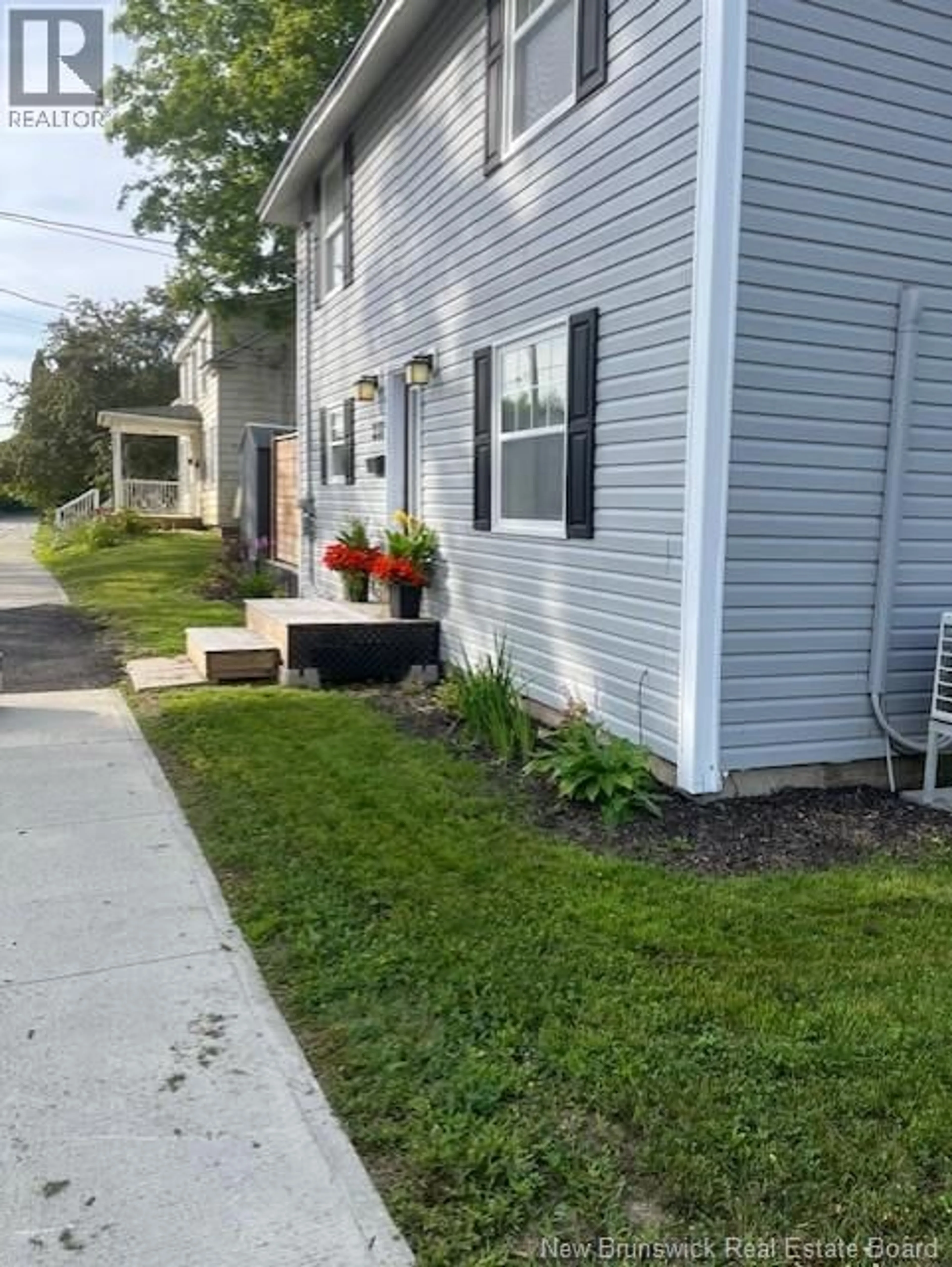 Patio, street for 337 MILLTOWN BOULEVARD, St. Stephen New Brunswick E3L1J3
