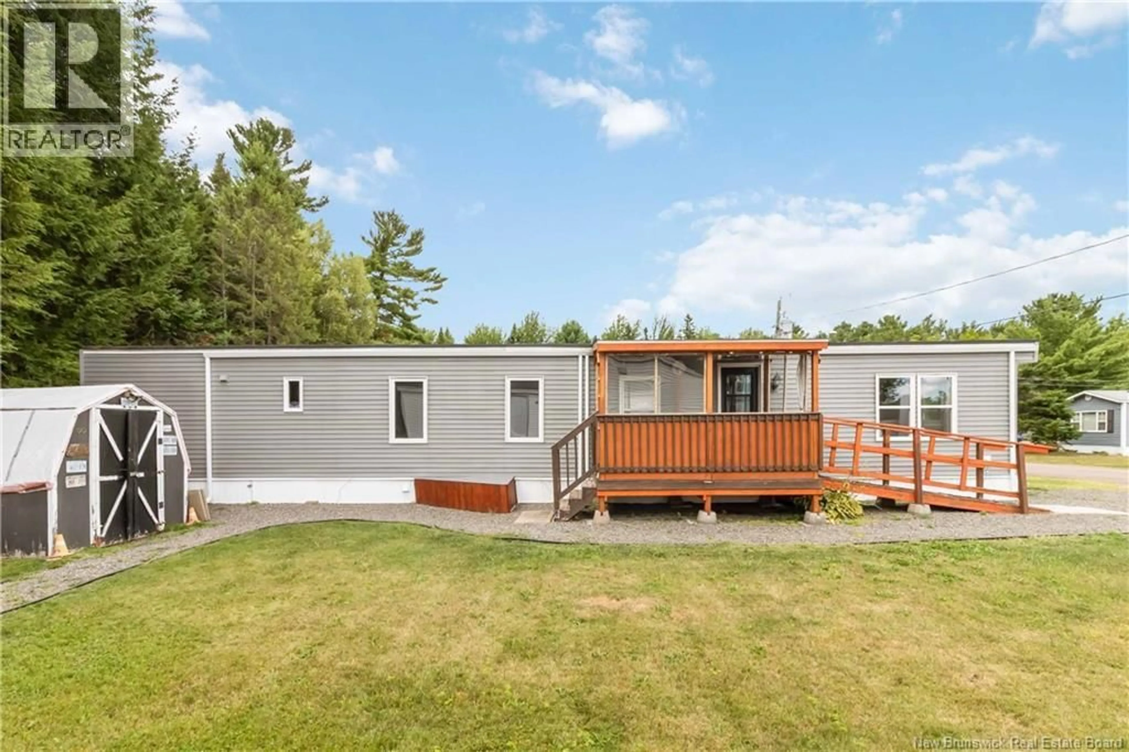 Home with vinyl exterior material, unknown for 18 SHASTA AVENUE, Moncton New Brunswick E1E4L3