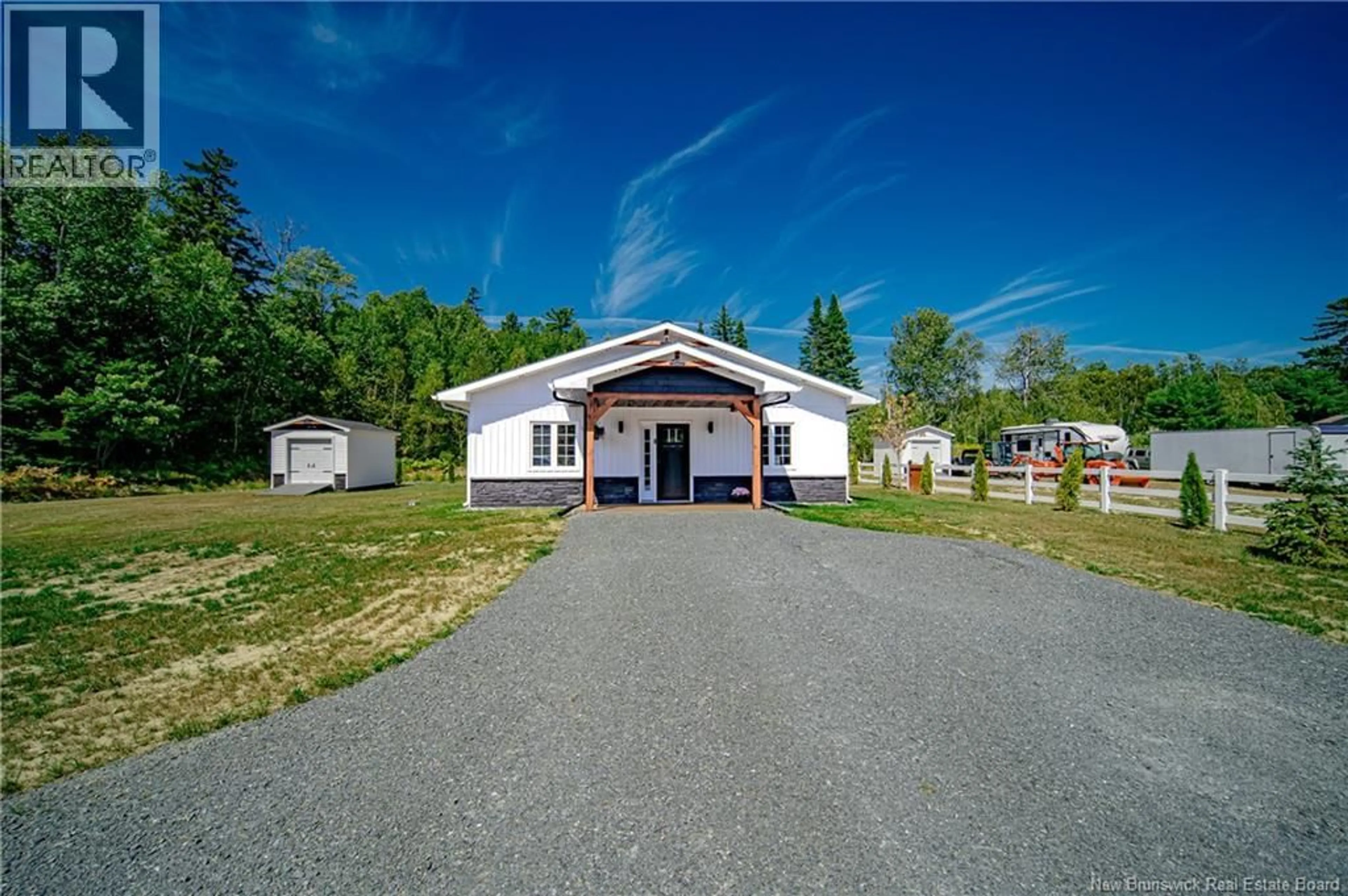 A pic from outside/outdoor area/front of a property/back of a property/a pic from drone, building for 579 MAIN STREET, Doaktown New Brunswick E9C1W9