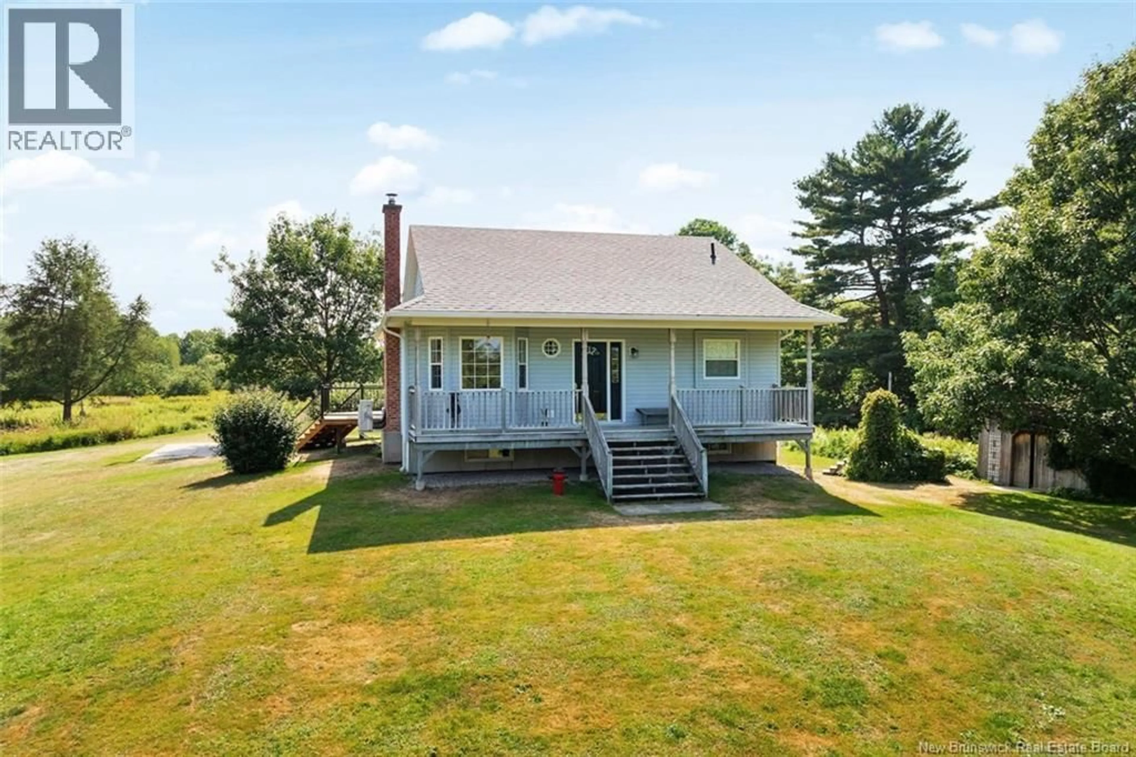 A pic from outside/outdoor area/front of a property/back of a property/a pic from drone, water/lake/river/ocean view for 26 HENNICK COURT, Burton New Brunswick E2V4J1