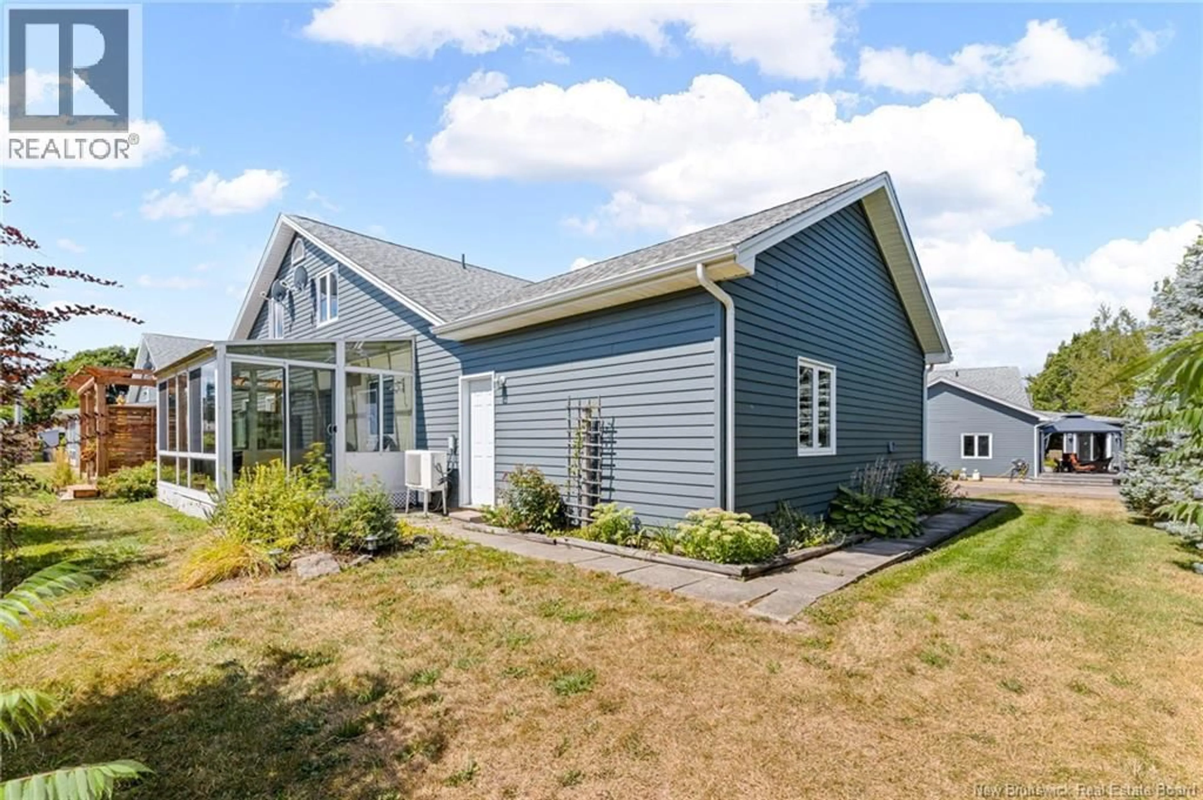 Home with vinyl exterior material, street for 12 - 97 RUE DONAT, Moncton New Brunswick E4P1P9