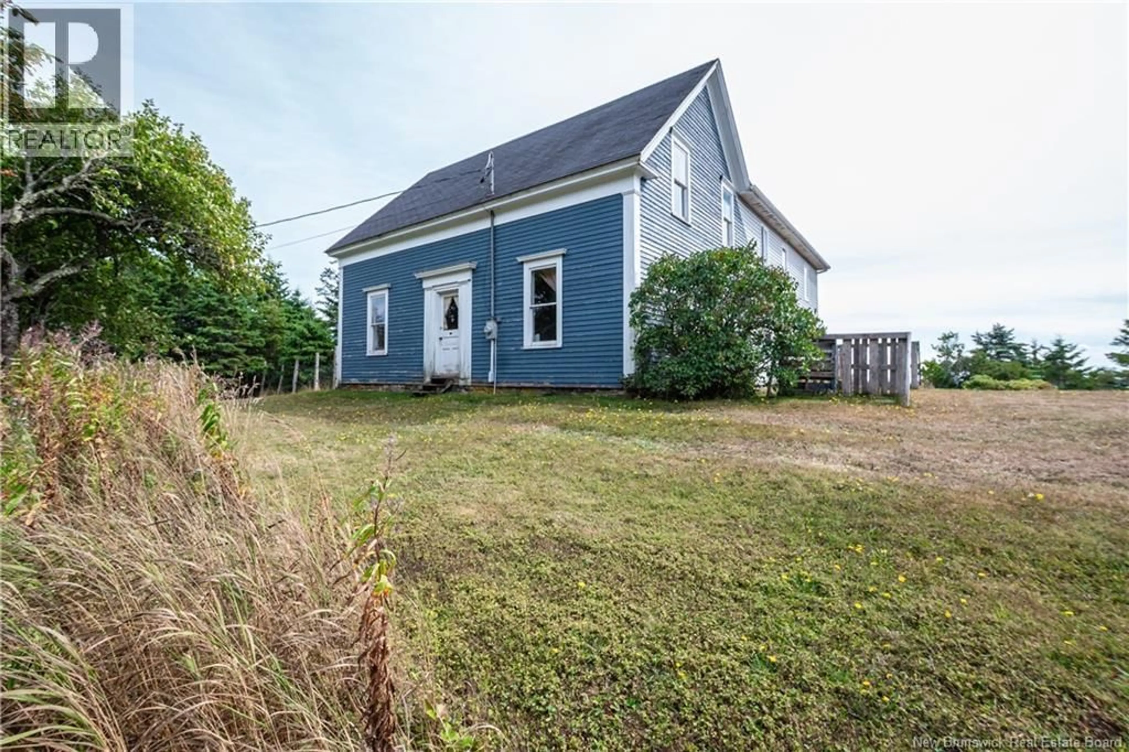 A pic from outside/outdoor area/front of a property/back of a property/a pic from drone, building for 899 ROUTE 915, New Horton New Brunswick E4H3S9