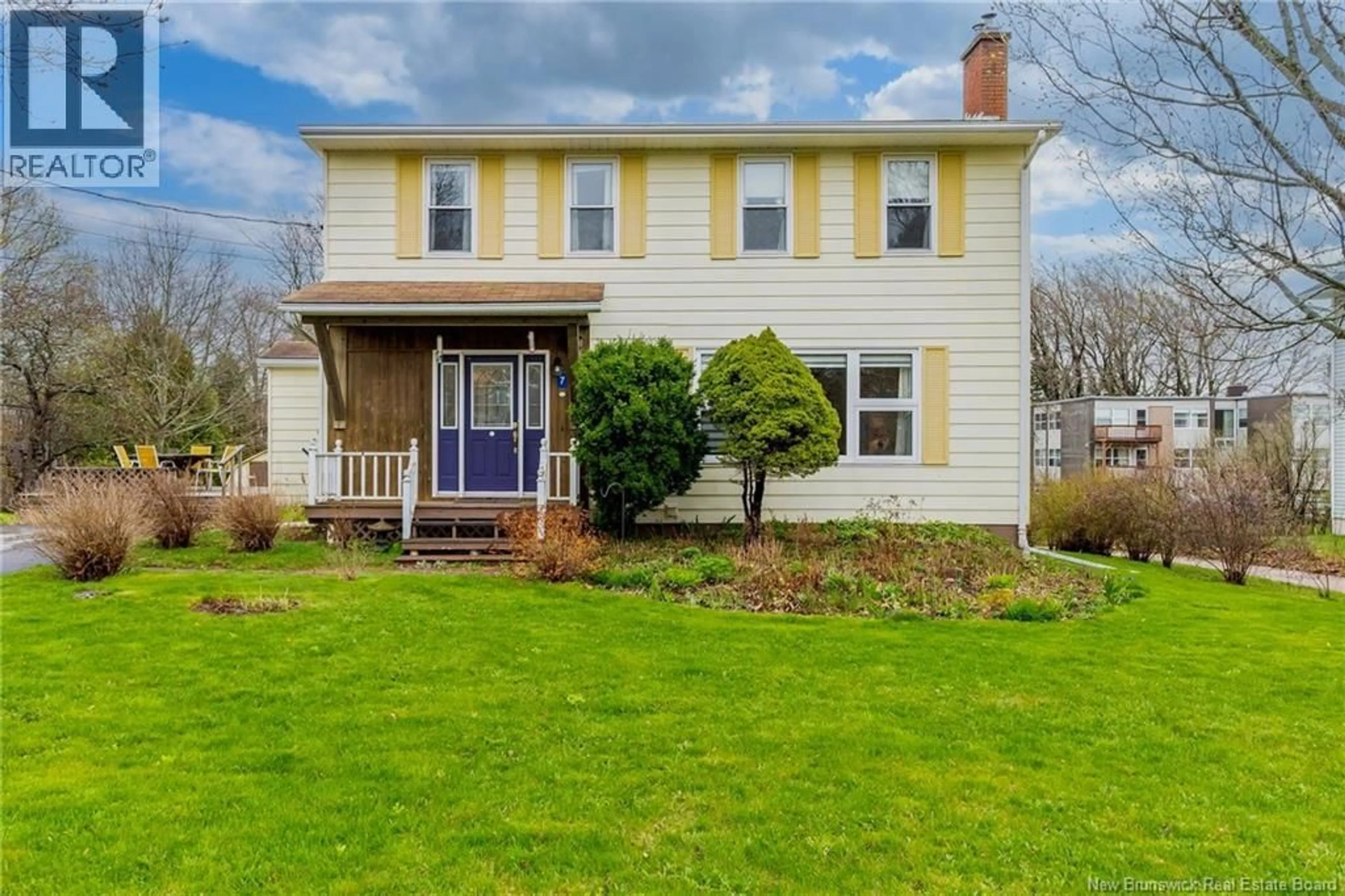 Home with vinyl exterior material, street for 7 BRENMAR, Sackville New Brunswick E4L3N3