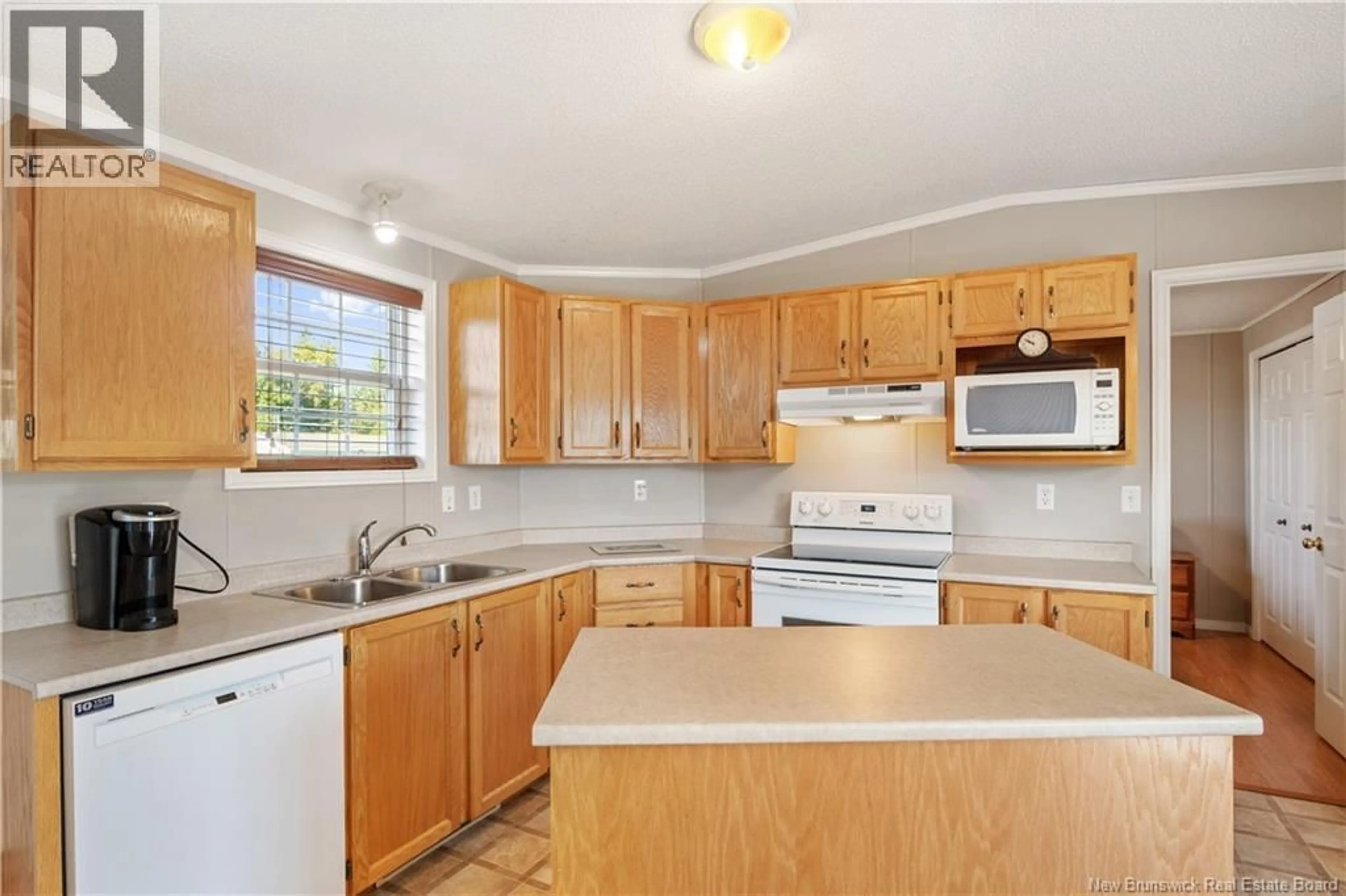 Standard kitchen, unknown for 35 NEPISIGUIT, Dieppe New Brunswick E1A7N1