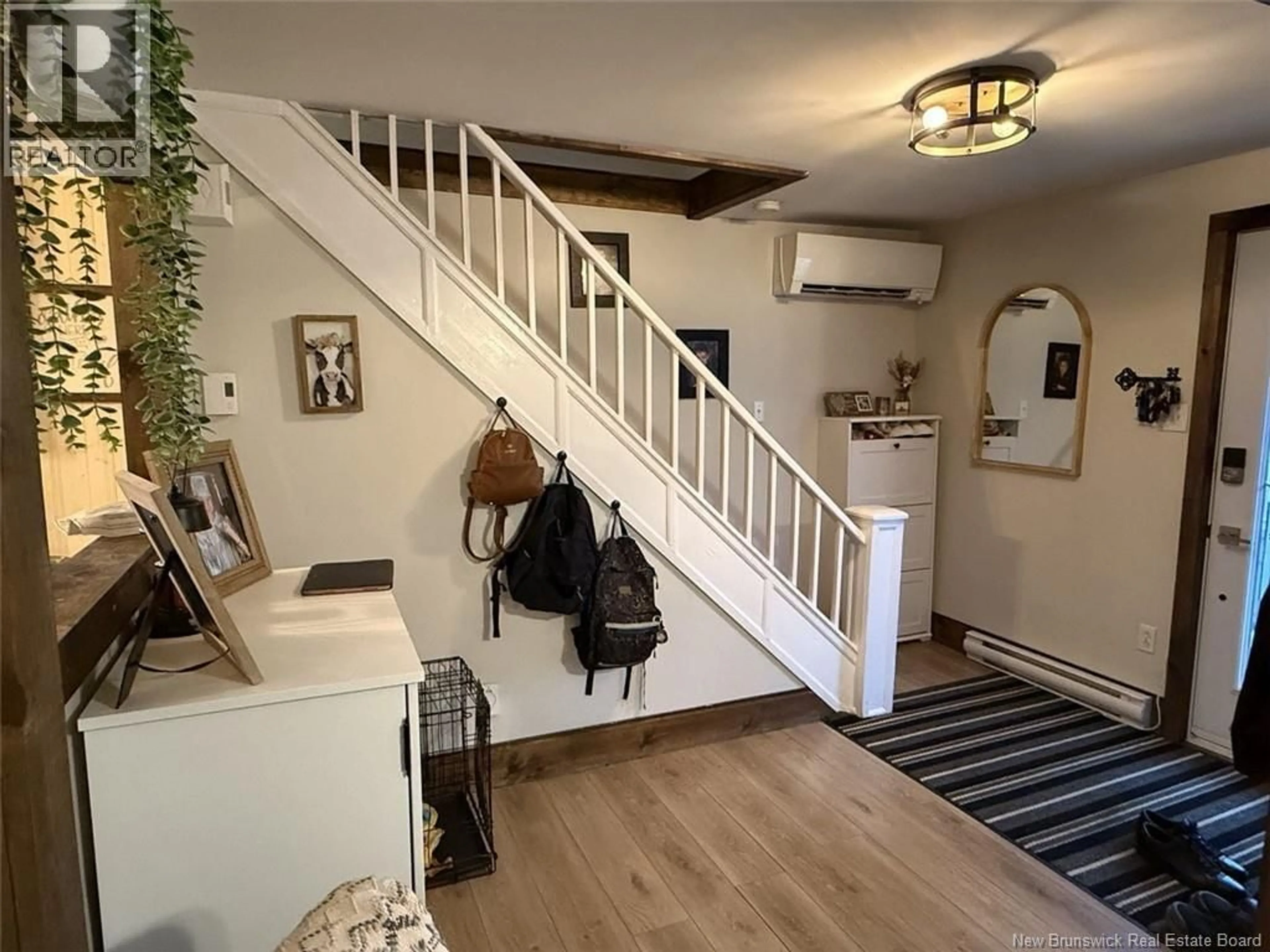 Indoor entryway for 75 35TH AVENUE, Edmundston New Brunswick E3V2V1