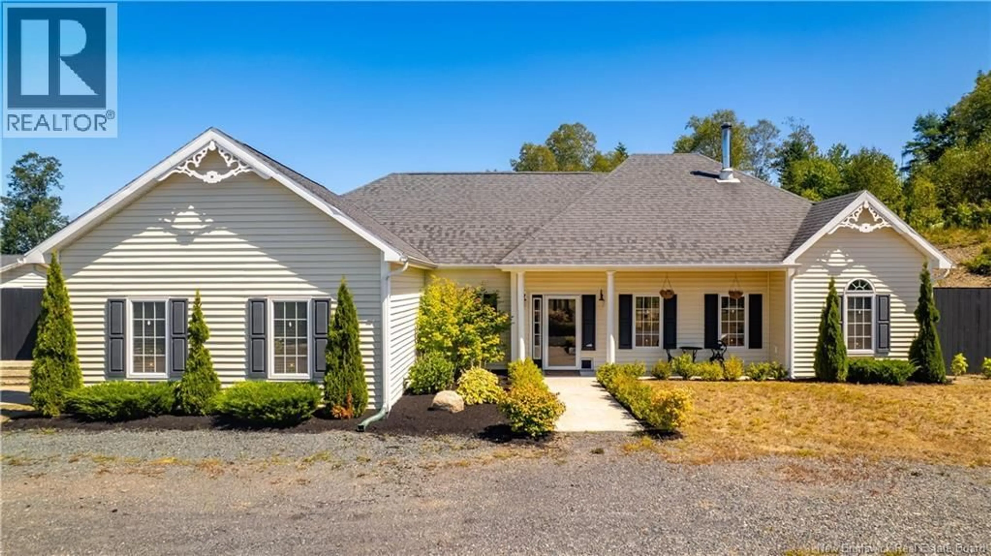Home with vinyl exterior material, street for 84 ROUTE 785, Pennfield New Brunswick E5H1V8