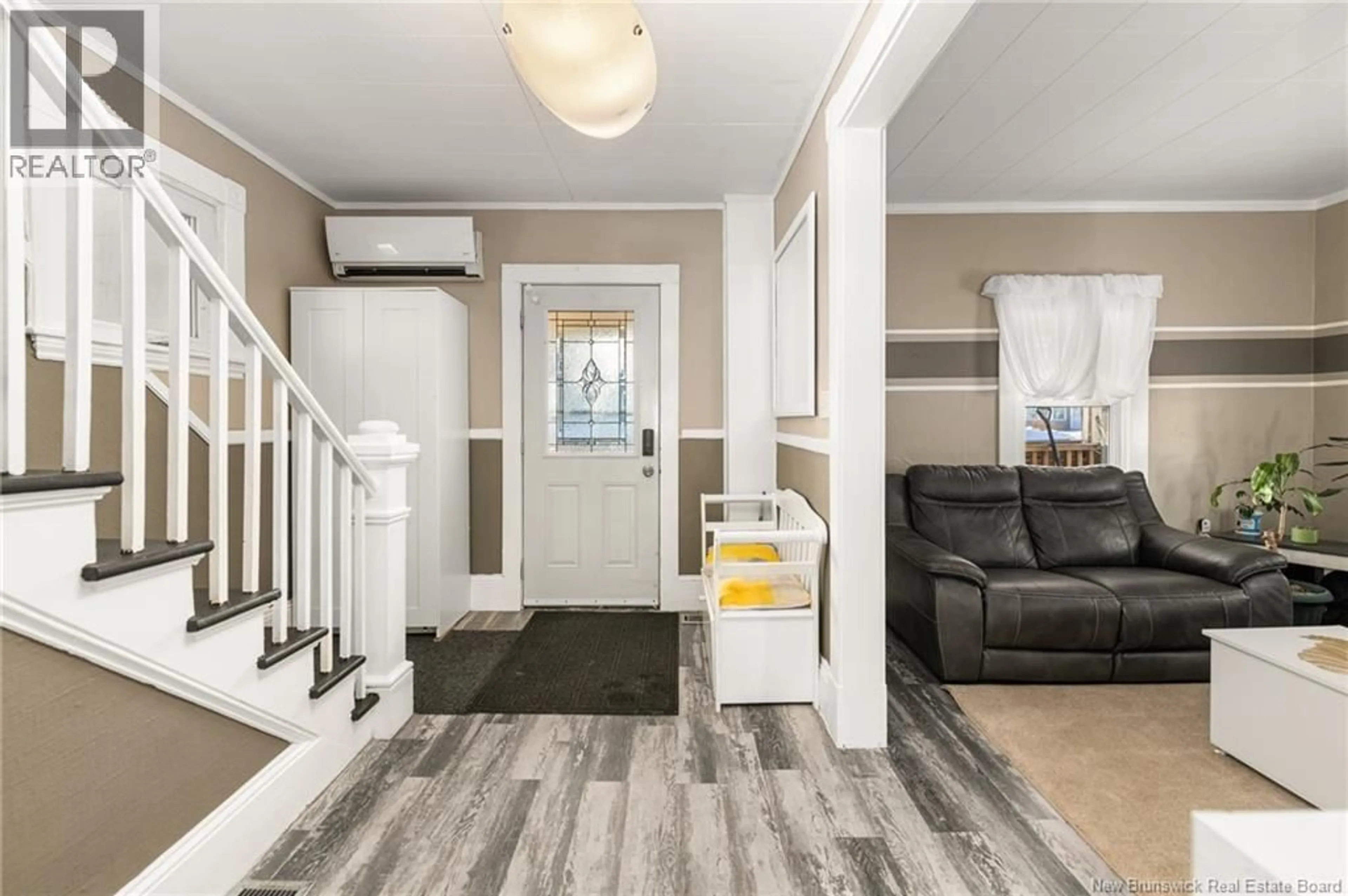 Indoor entryway for 623 CENTRALE, Memramcook New Brunswick E4K3S9