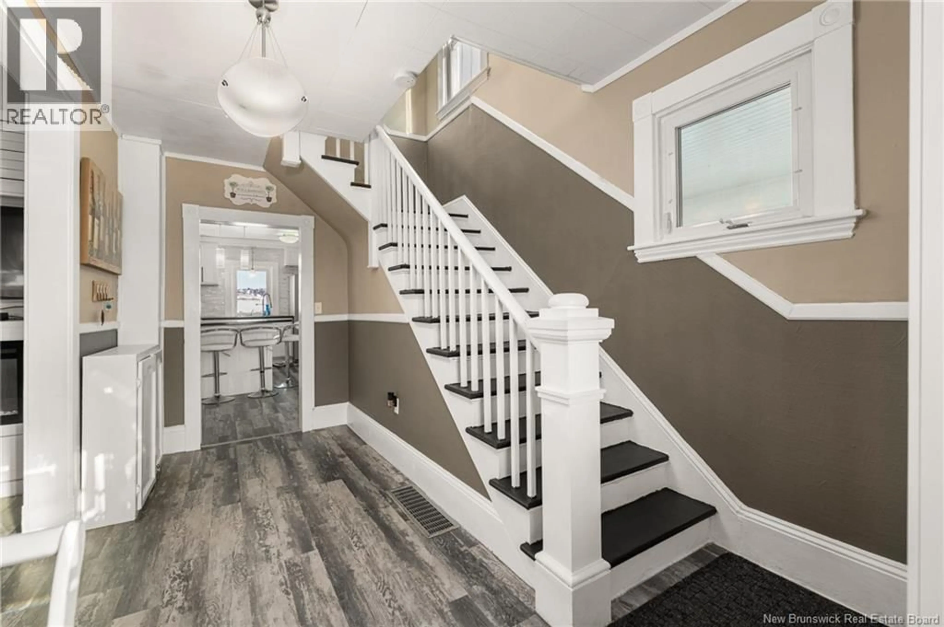 Indoor entryway for 623 CENTRALE, Memramcook New Brunswick E4K3S9