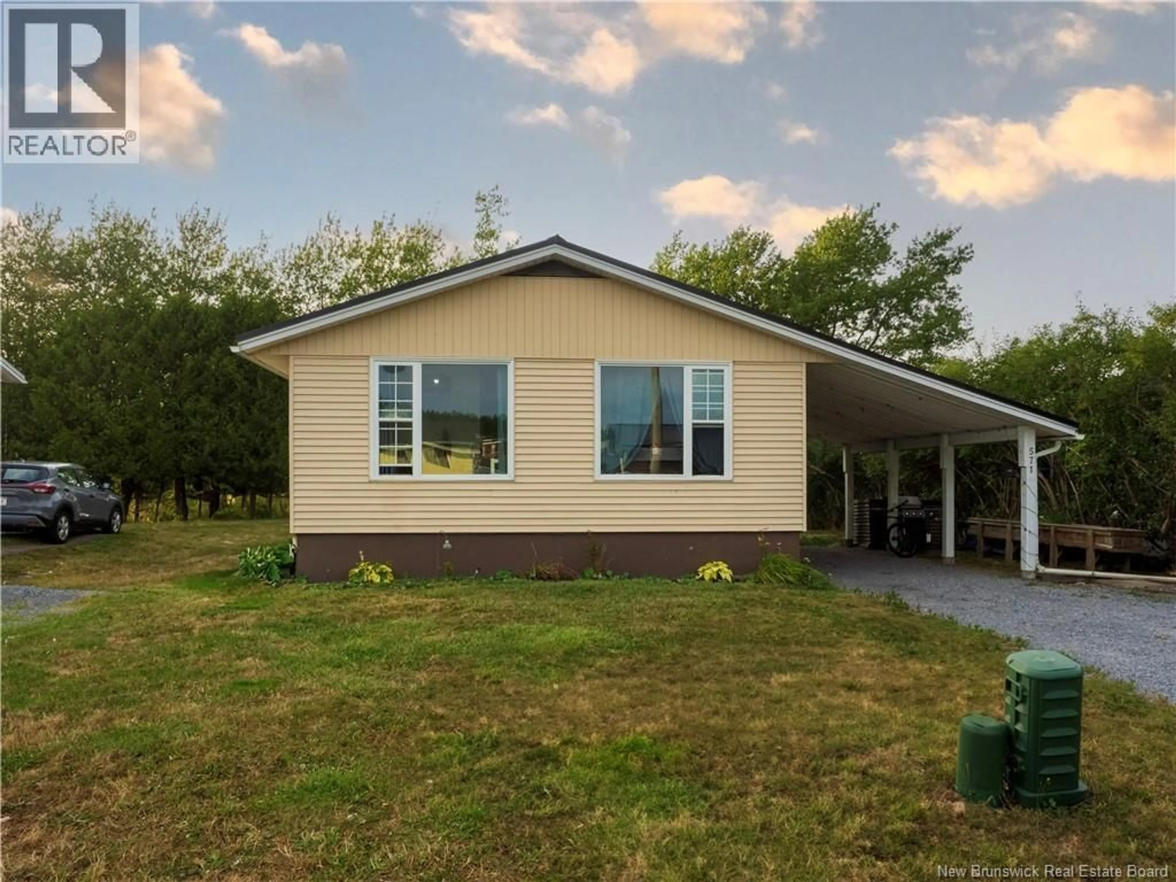 Home with vinyl exterior material, unknown for 571 MICHAEL CRESCENT, Saint John New Brunswick E2J3W5