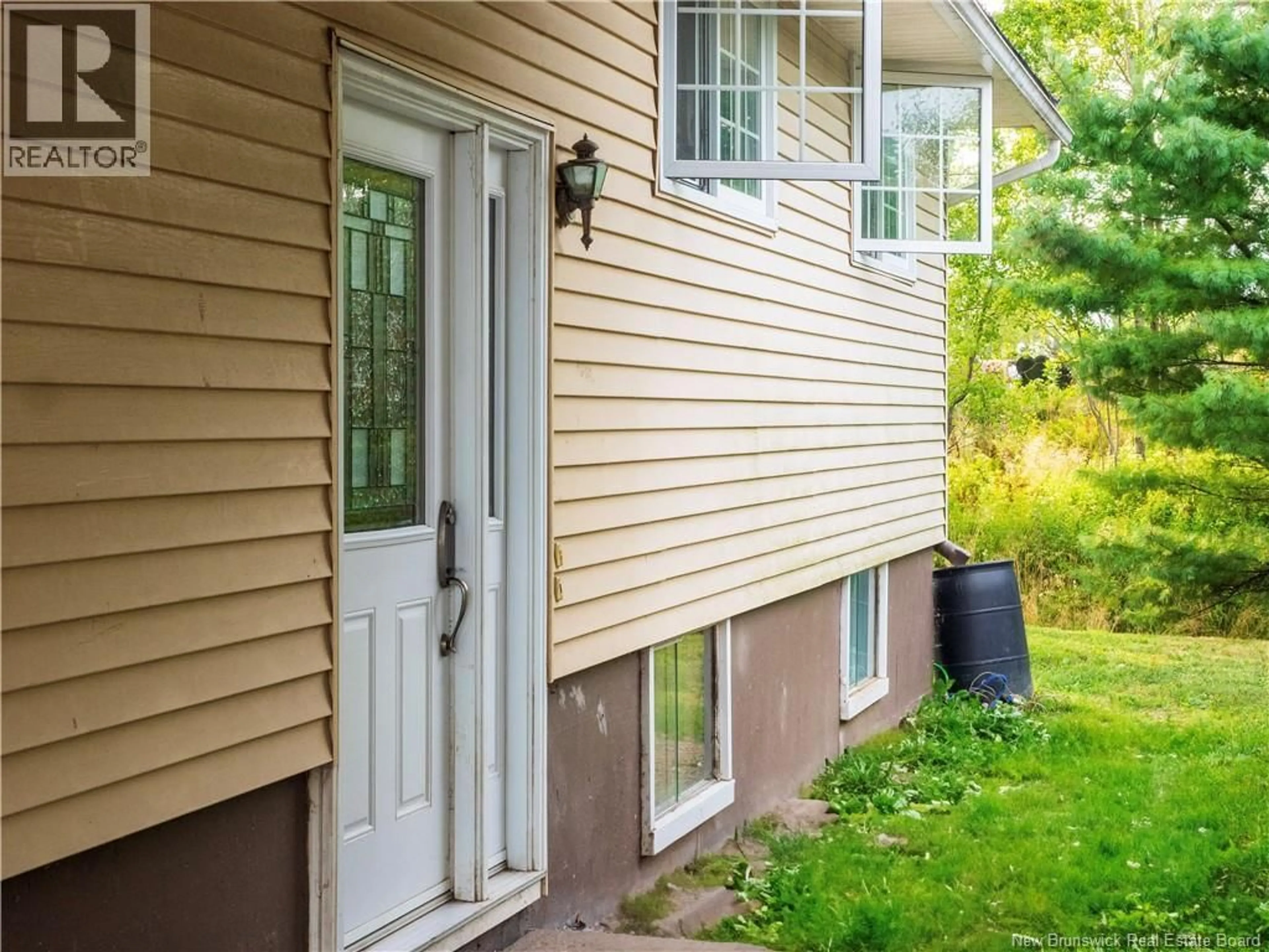 Home with vinyl exterior material, street for 571 MICHAEL CRESCENT, Saint John New Brunswick E2J3W5