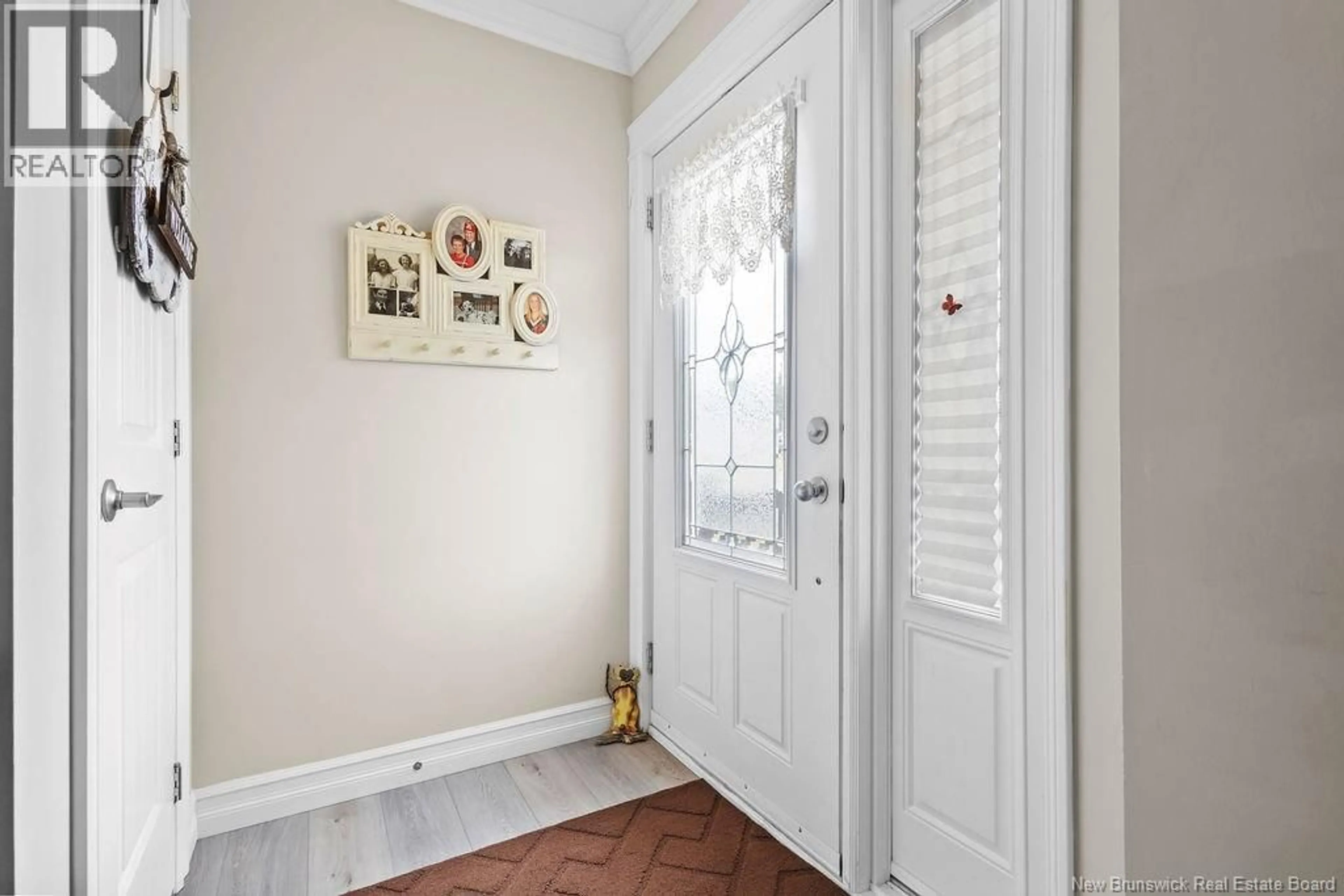 Indoor entryway for 465 WILLISTON DRIVE, Miramichi New Brunswick E1V5X8