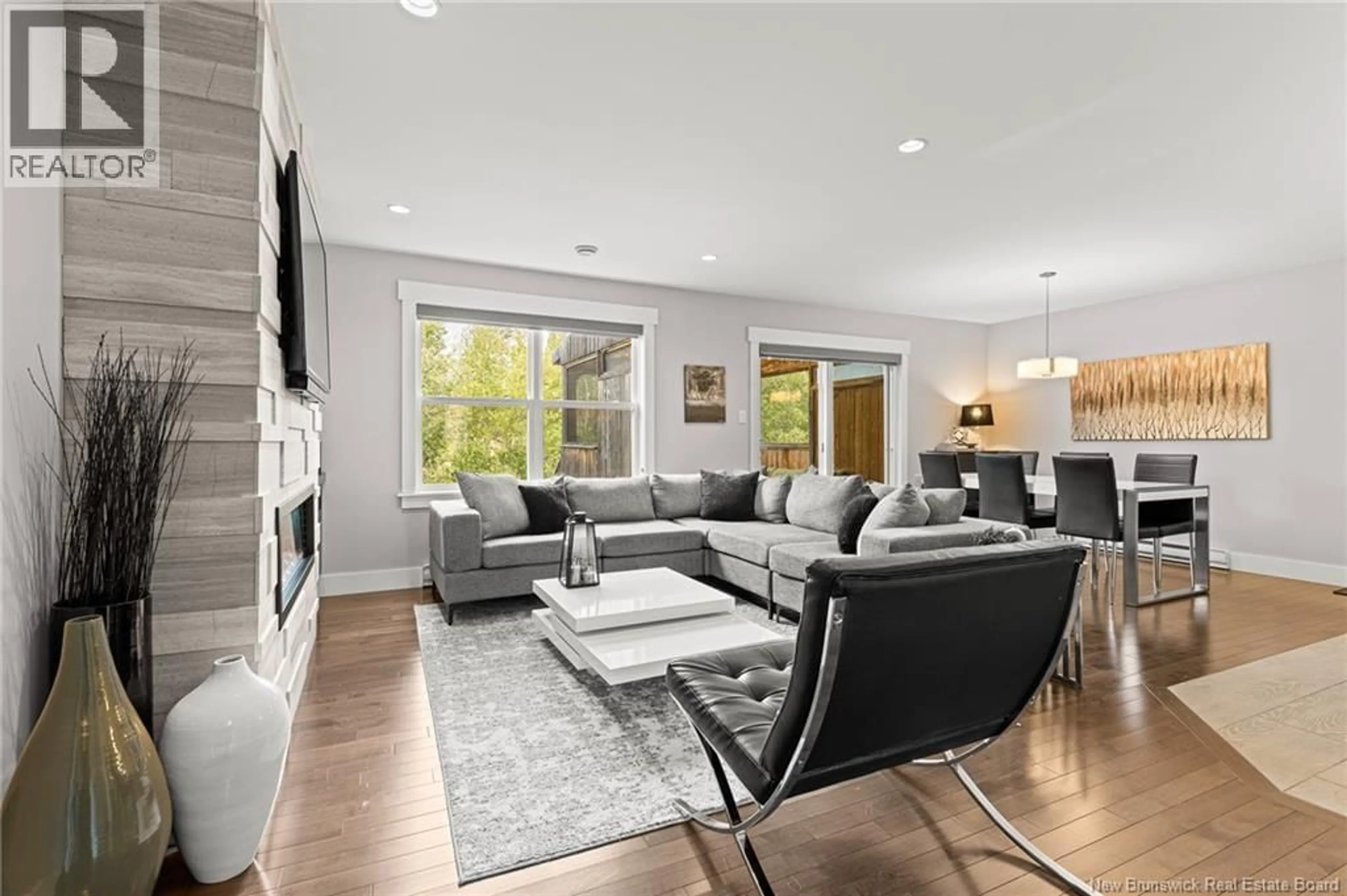 Living room with furniture, unknown for 363 DOLBEAU, Dieppe New Brunswick E1A9P9