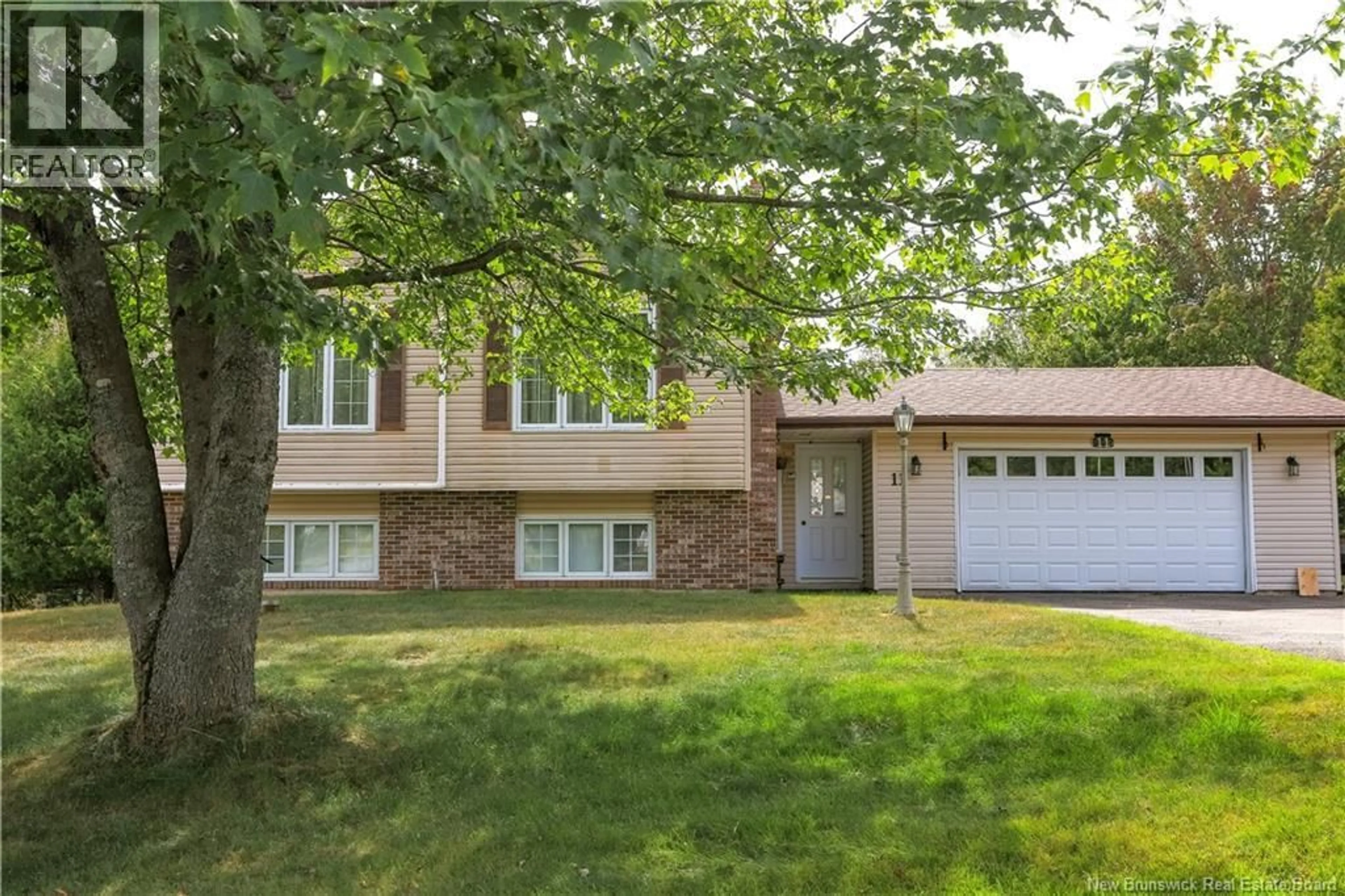 Home with vinyl exterior material, street for 11 HARDWOOD CRESCENT, Quispamsis New Brunswick E2E5B3