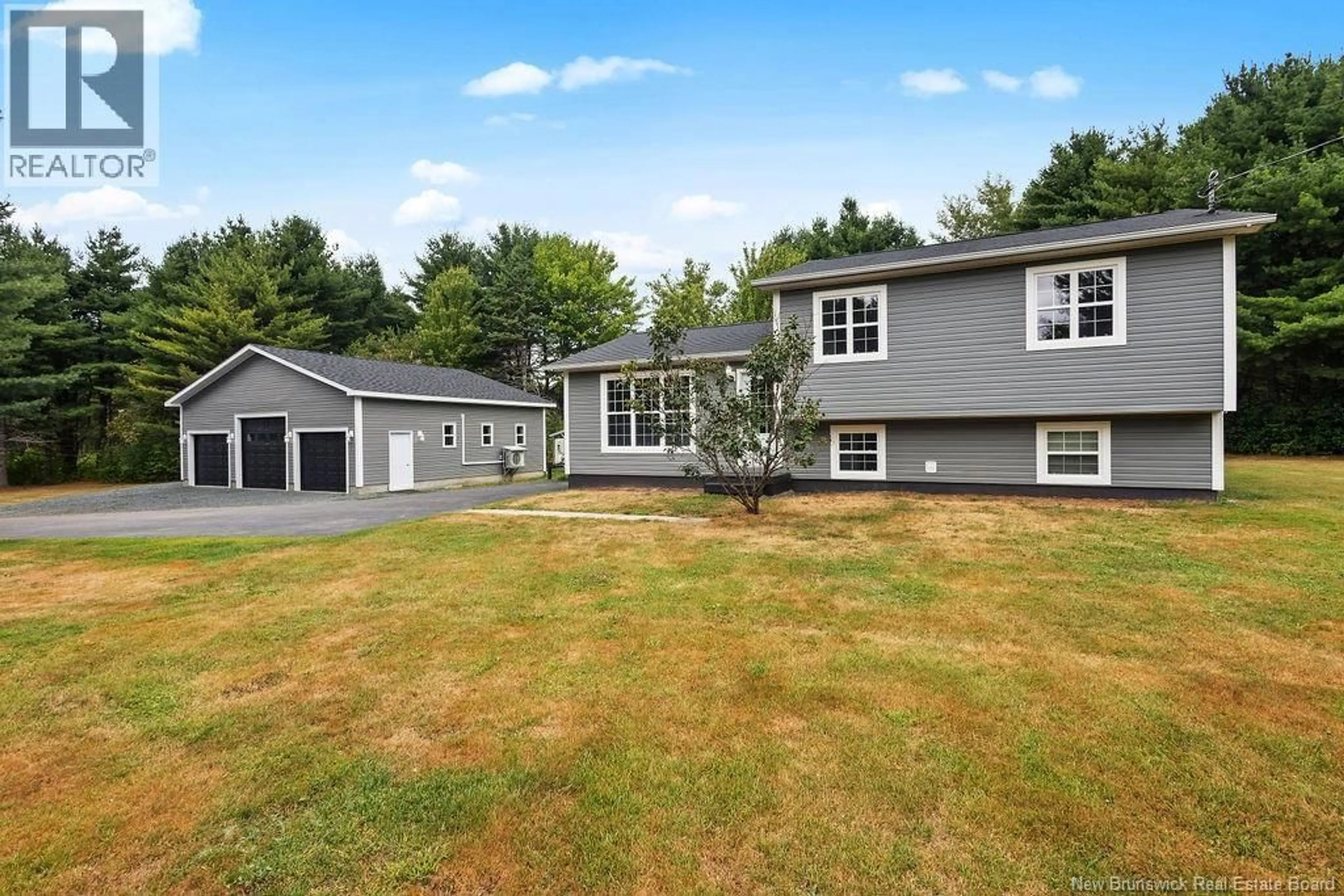 A pic from outside/outdoor area/front of a property/back of a property/a pic from drone, street for 31 FLETT CRESCENT, Strathadam New Brunswick E1V4H7