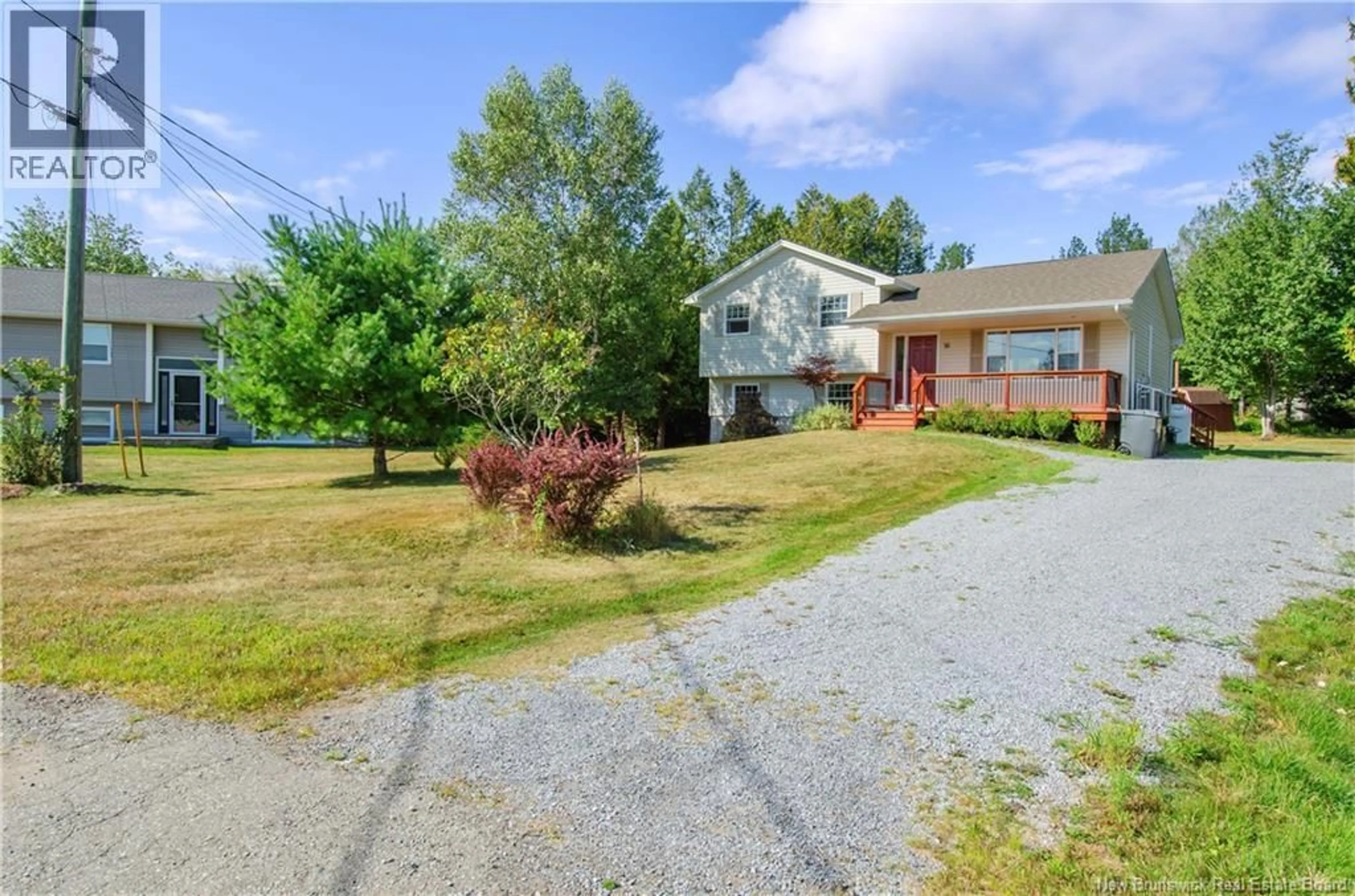 A pic from outside/outdoor area/front of a property/back of a property/a pic from drone, unknown for 10 CHILKOOT COURT, Quispamsis New Brunswick E2E6C2