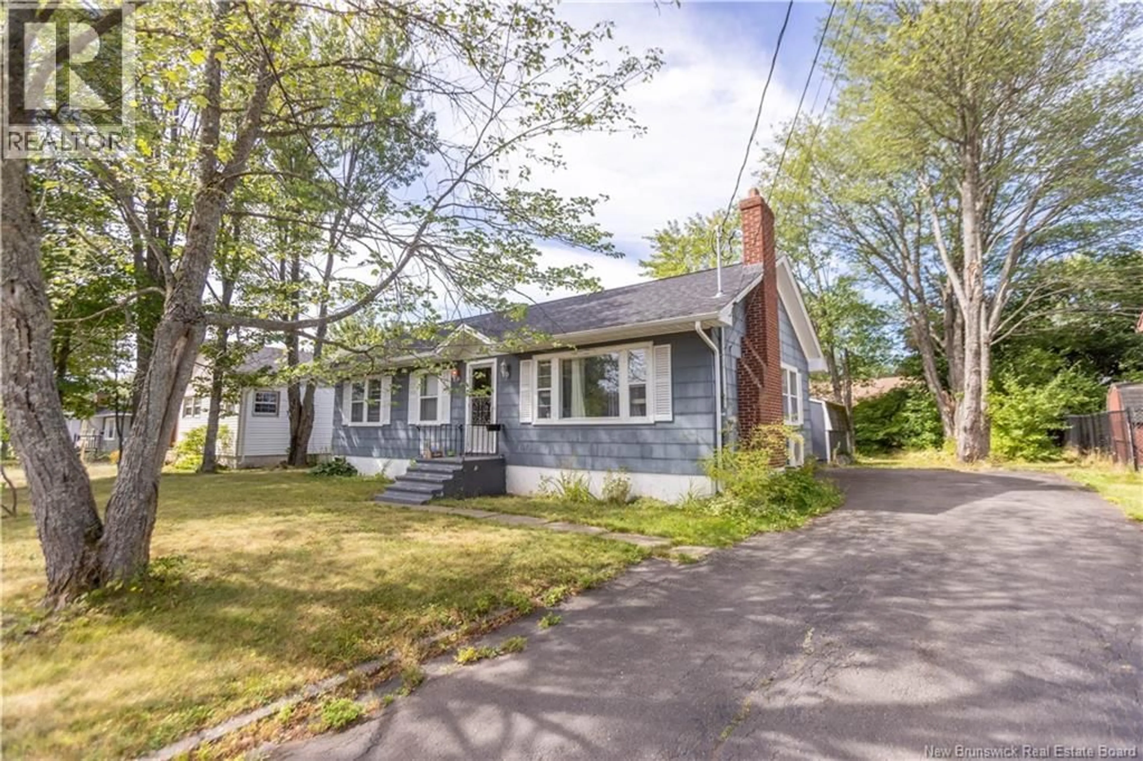 Home with vinyl exterior material, street for 705 MONTGOMERY AVENUE, Riverview New Brunswick E4L2A4