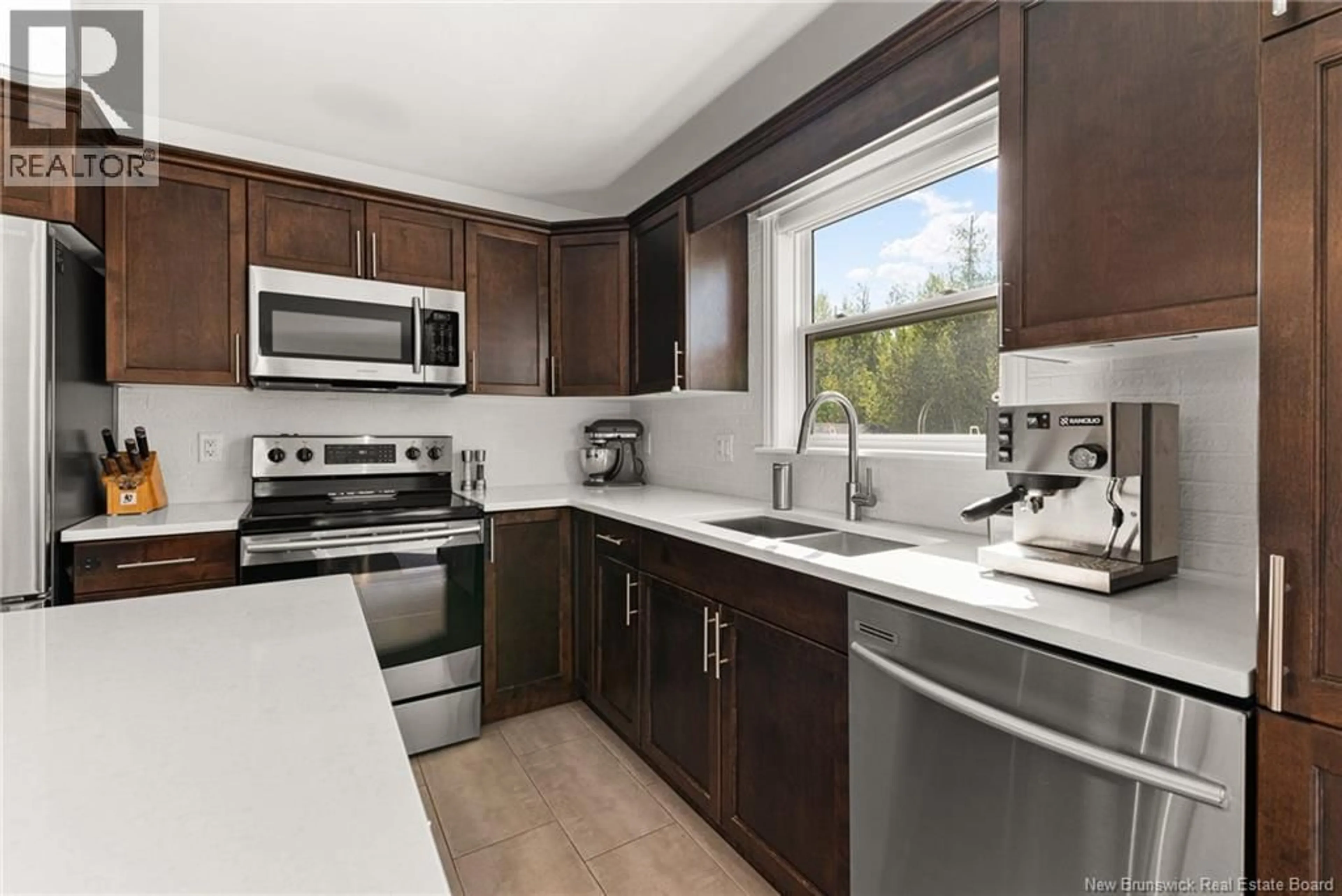 Unknown for 370 DOLBEAU STREET, Dieppe New Brunswick E1A9R1