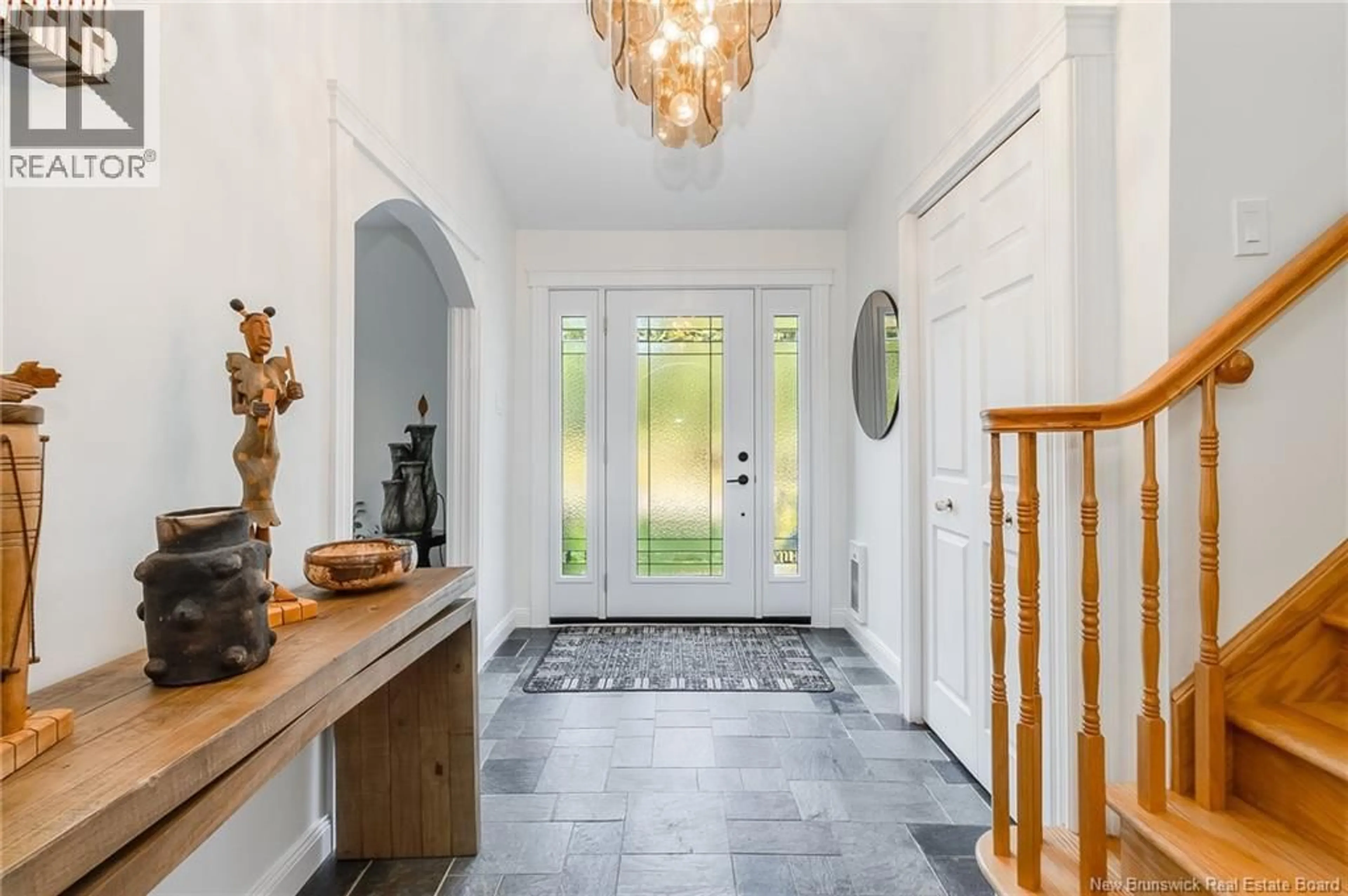 Indoor entryway for 2 WOOD STREET, Oromocto New Brunswick E2V2H7