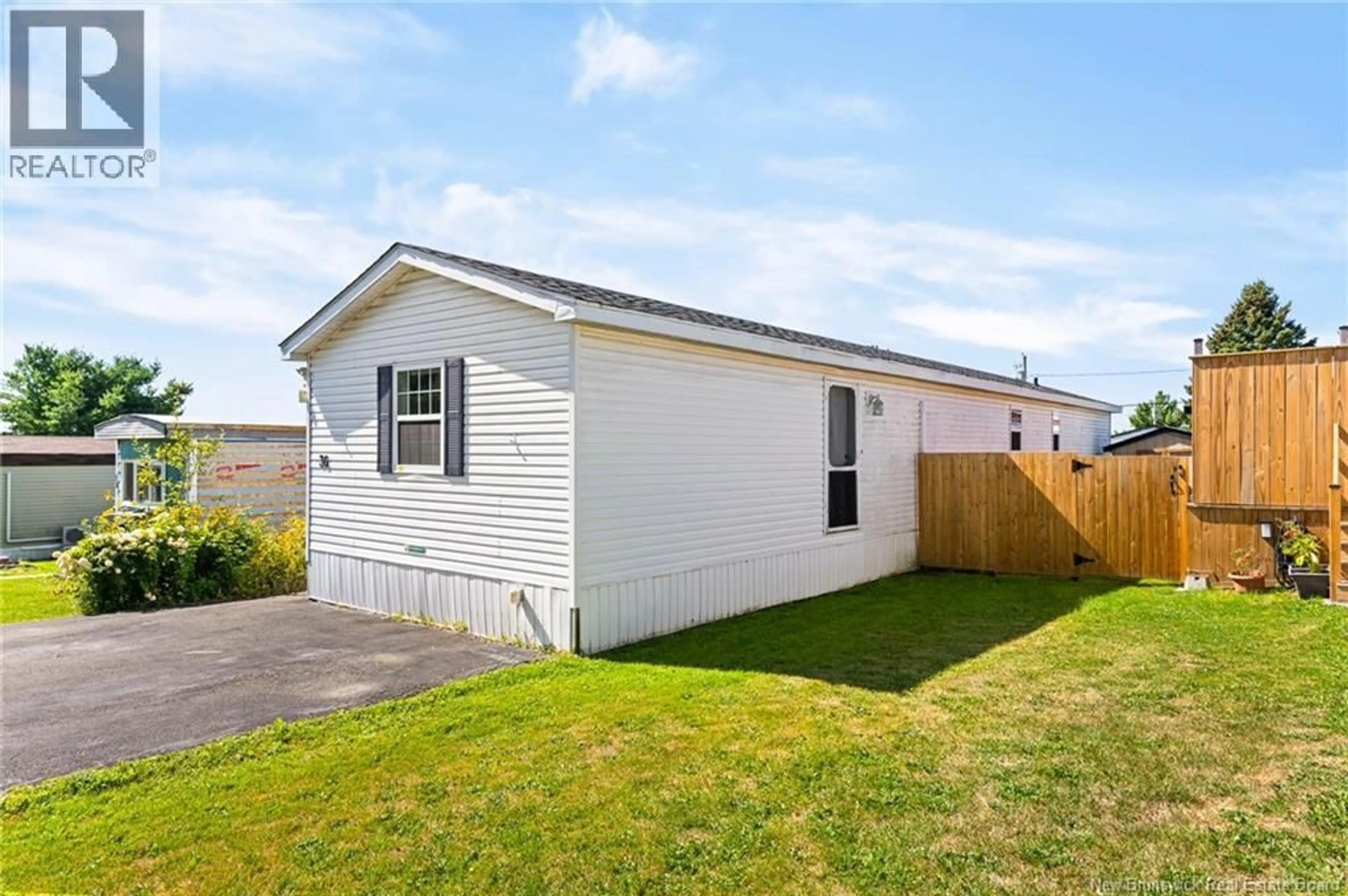 Home with vinyl exterior material, unknown for 36 ARNOLD AVENUE, Moncton New Brunswick E1E3S6