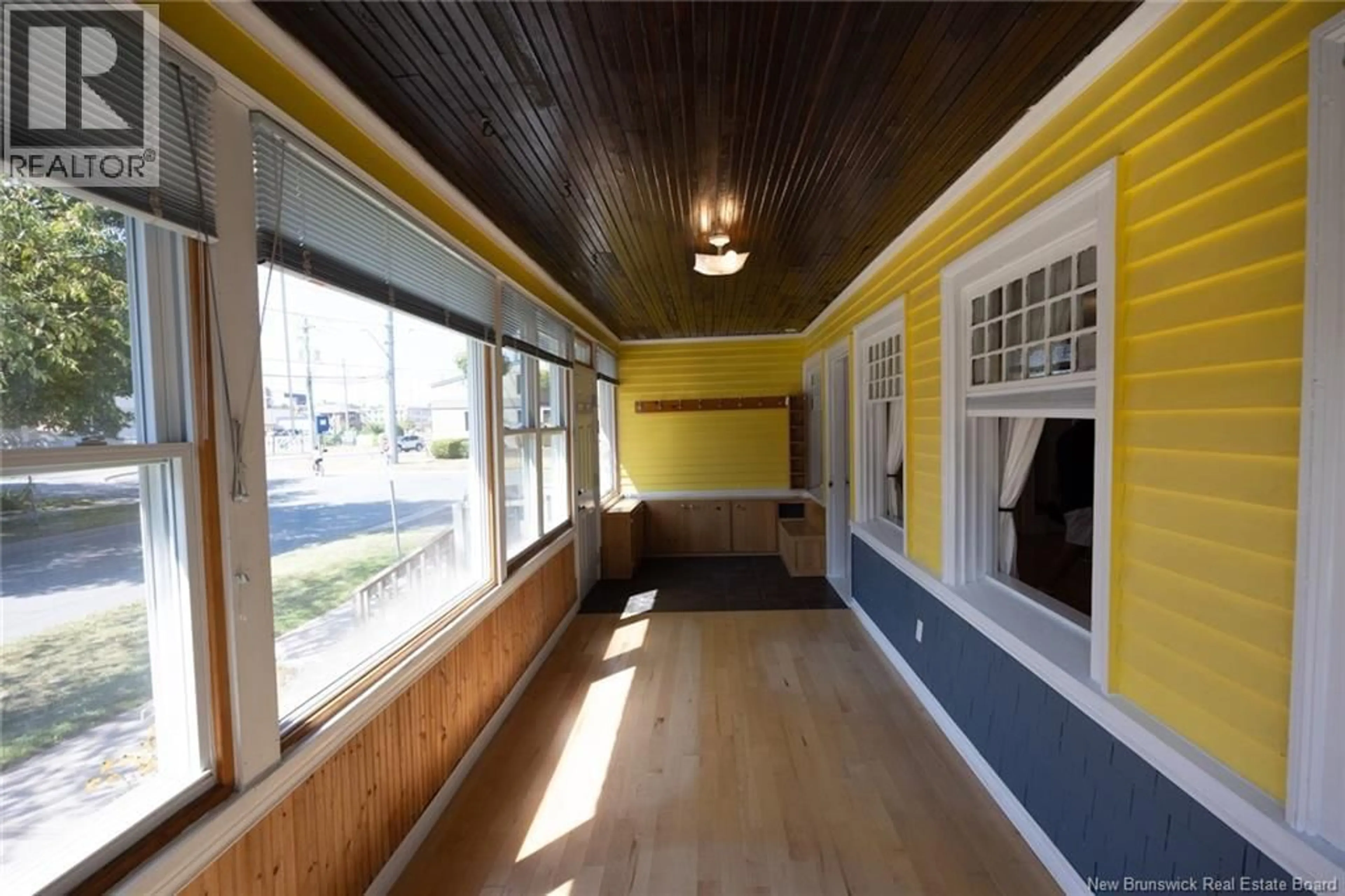 Indoor foyer for 509 ABERDEEN STREET, Fredericton New Brunswick E3B1S4