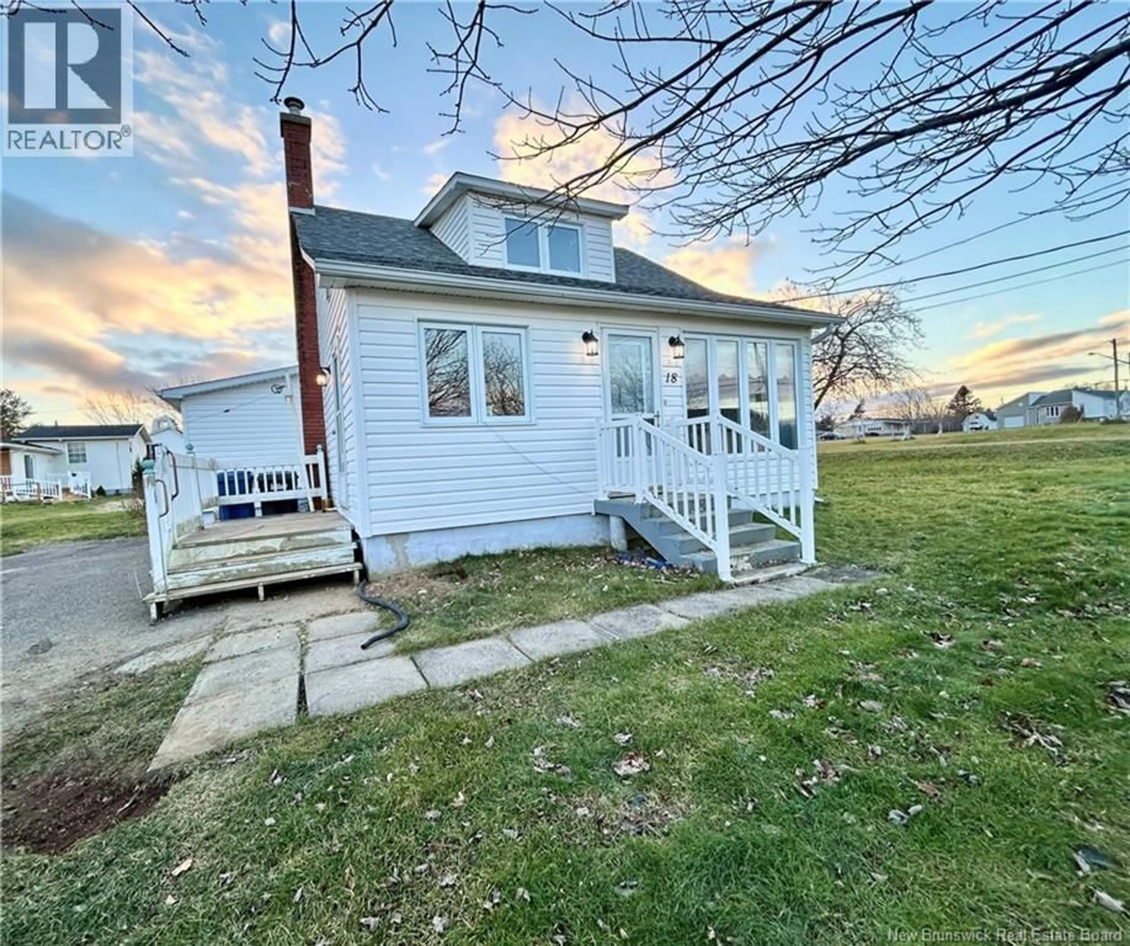 A pic from outside/outdoor area/front of a property/back of a property/a pic from drone, street for 18 TELESPHORE, Saint-Pons New Brunswick E1X3W2