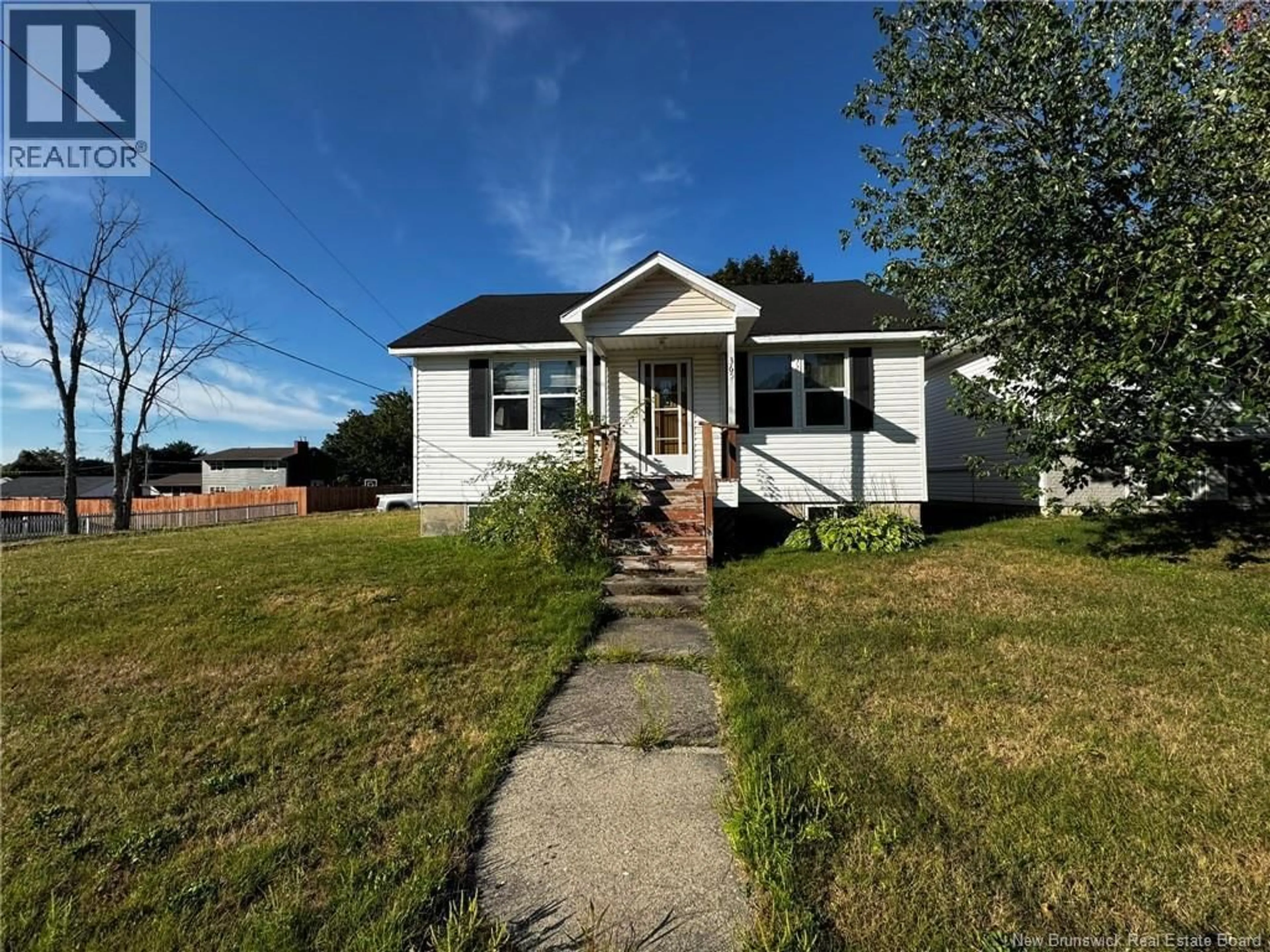 Home with vinyl exterior material, street for 365 JANE STREET, Miramichi New Brunswick E1V2V1