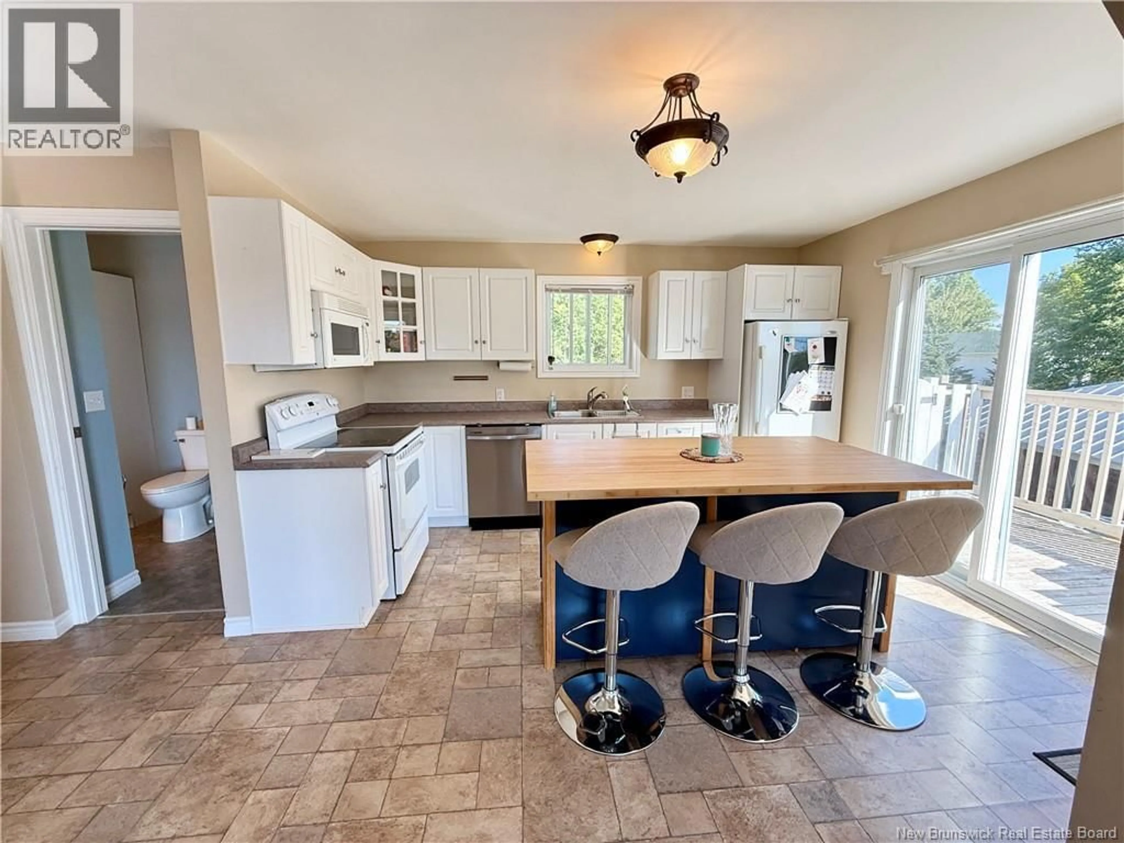 Open concept kitchen, ceramic/tile floor for 1342 NICHOLAS DENYS, Saint-Laurent New Brunswick E8K3E2