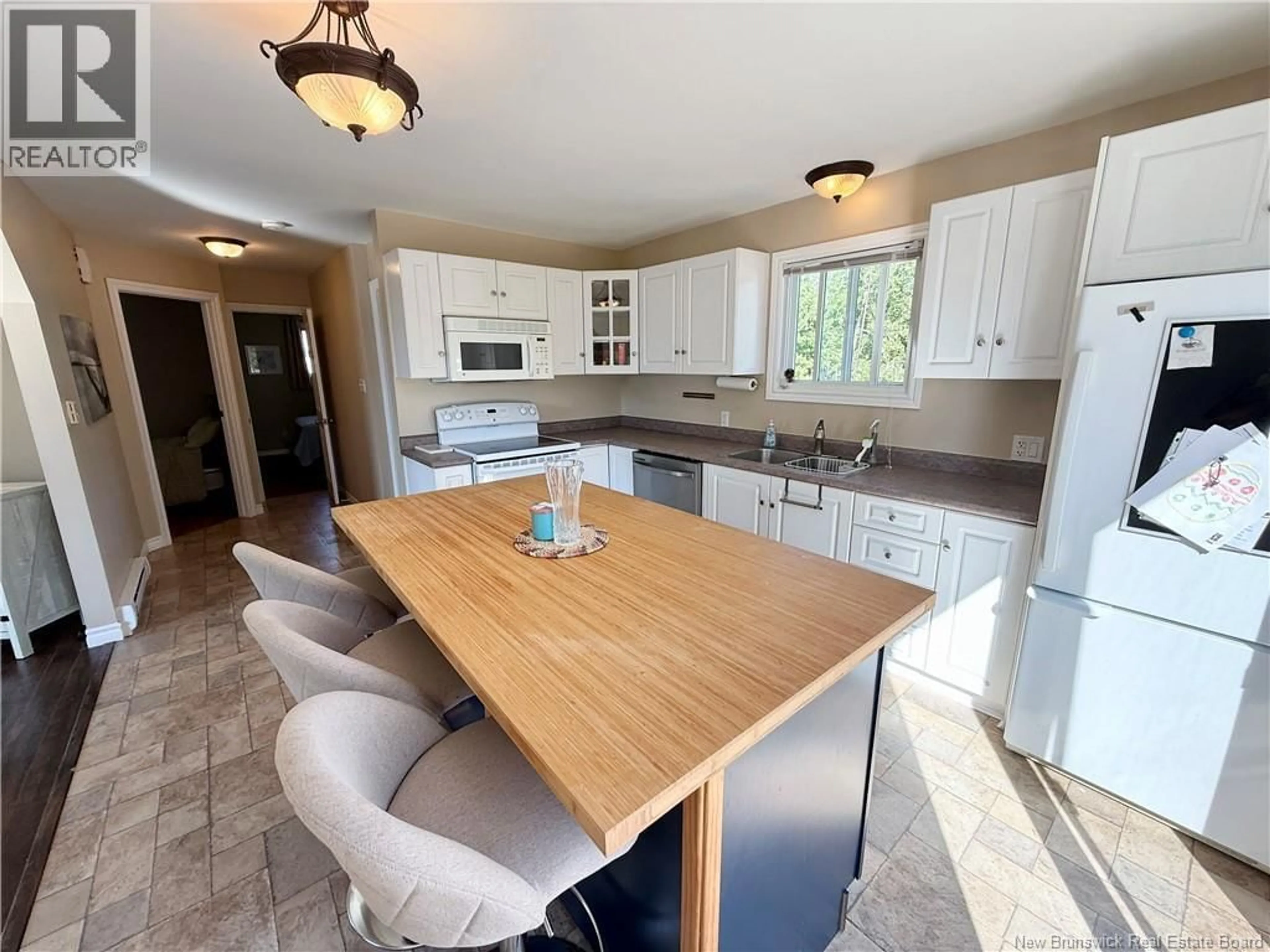 Open concept kitchen, unknown for 1342 NICHOLAS DENYS, Saint-Laurent New Brunswick E8K3E2