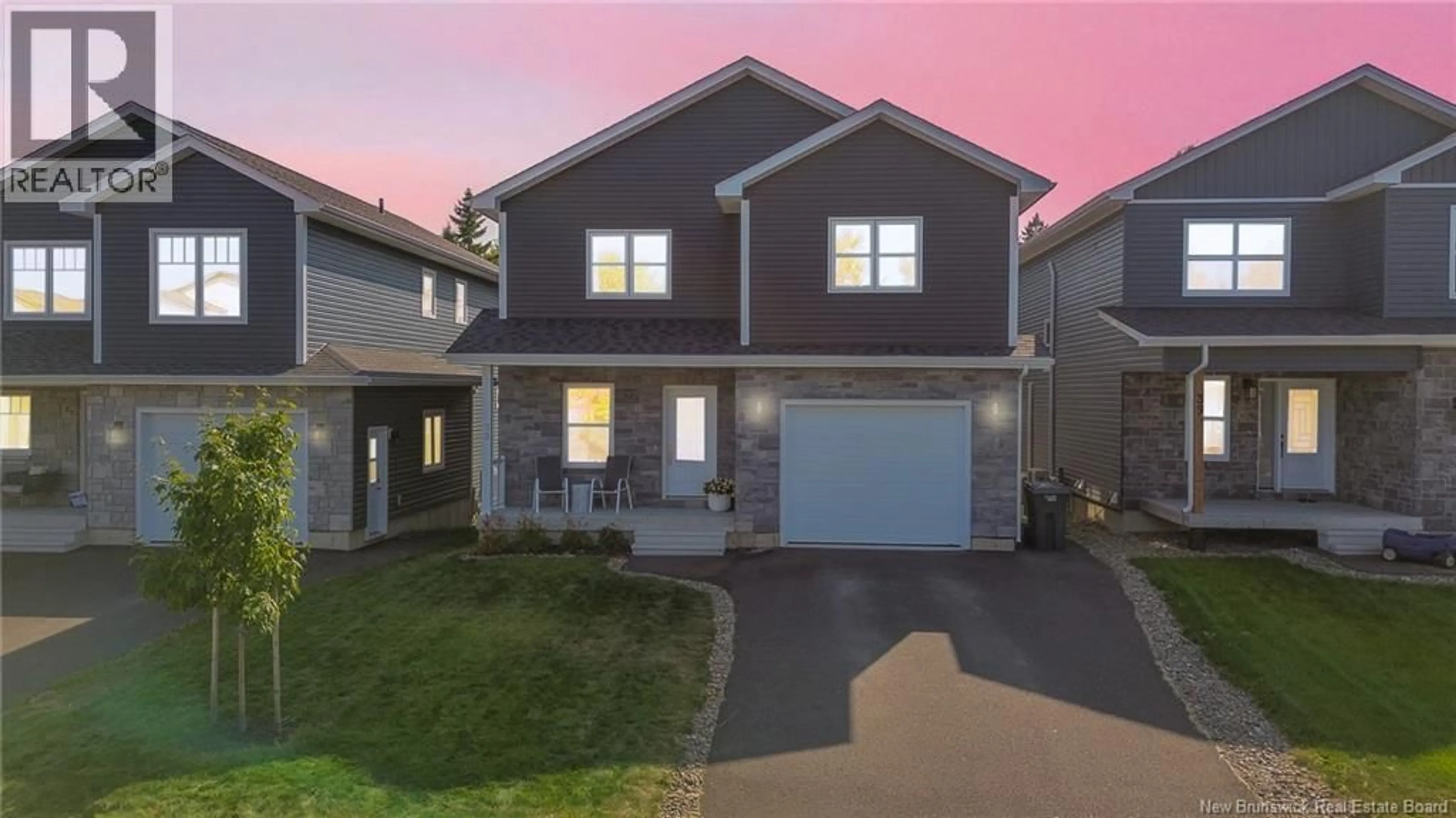 Home with vinyl exterior material, street for 33 WEAVERS WAY, Fredericton New Brunswick E3A3P8