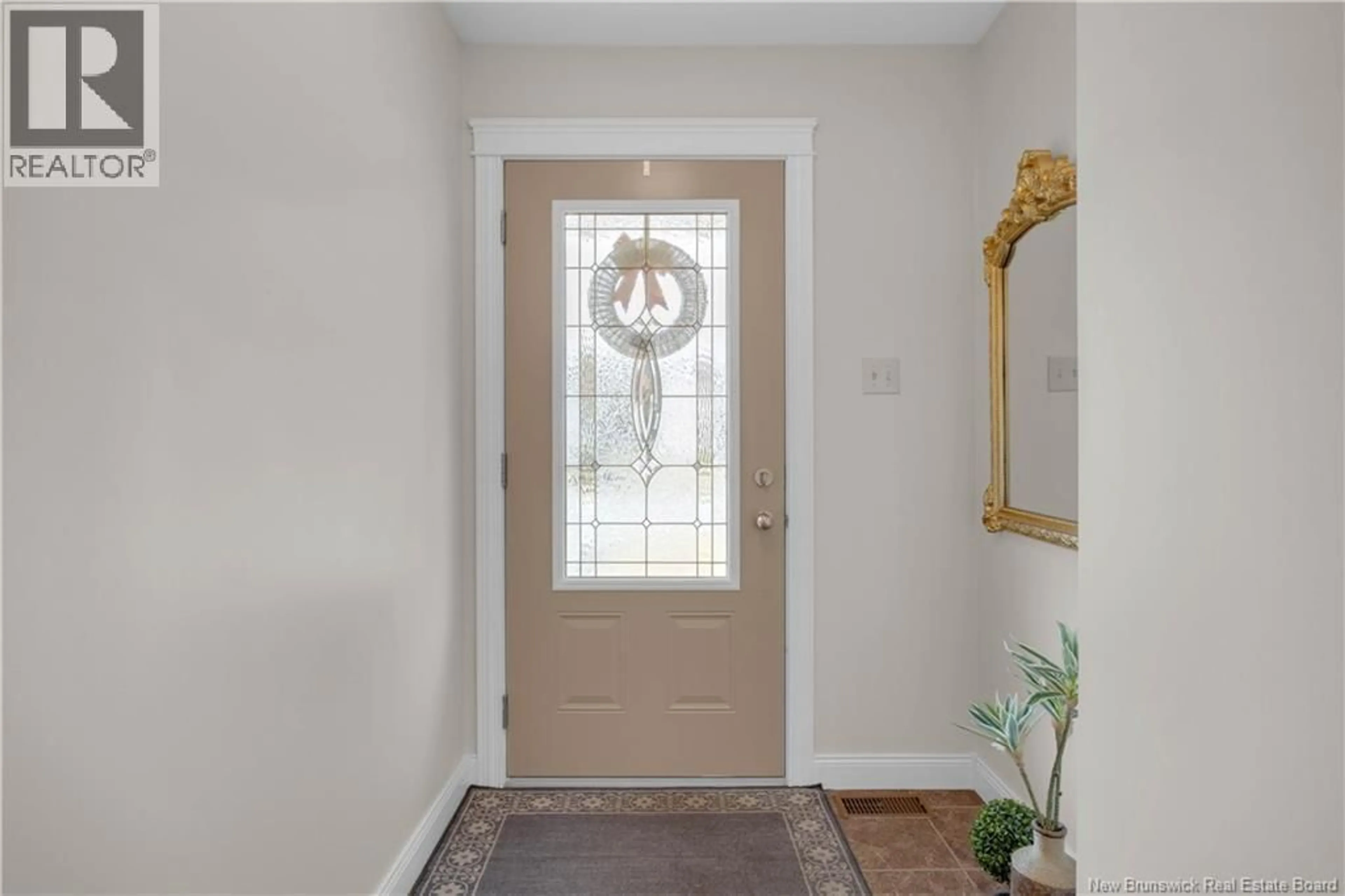 Indoor entryway for 74 TUDOR LANE, Saint John New Brunswick E2K5T6