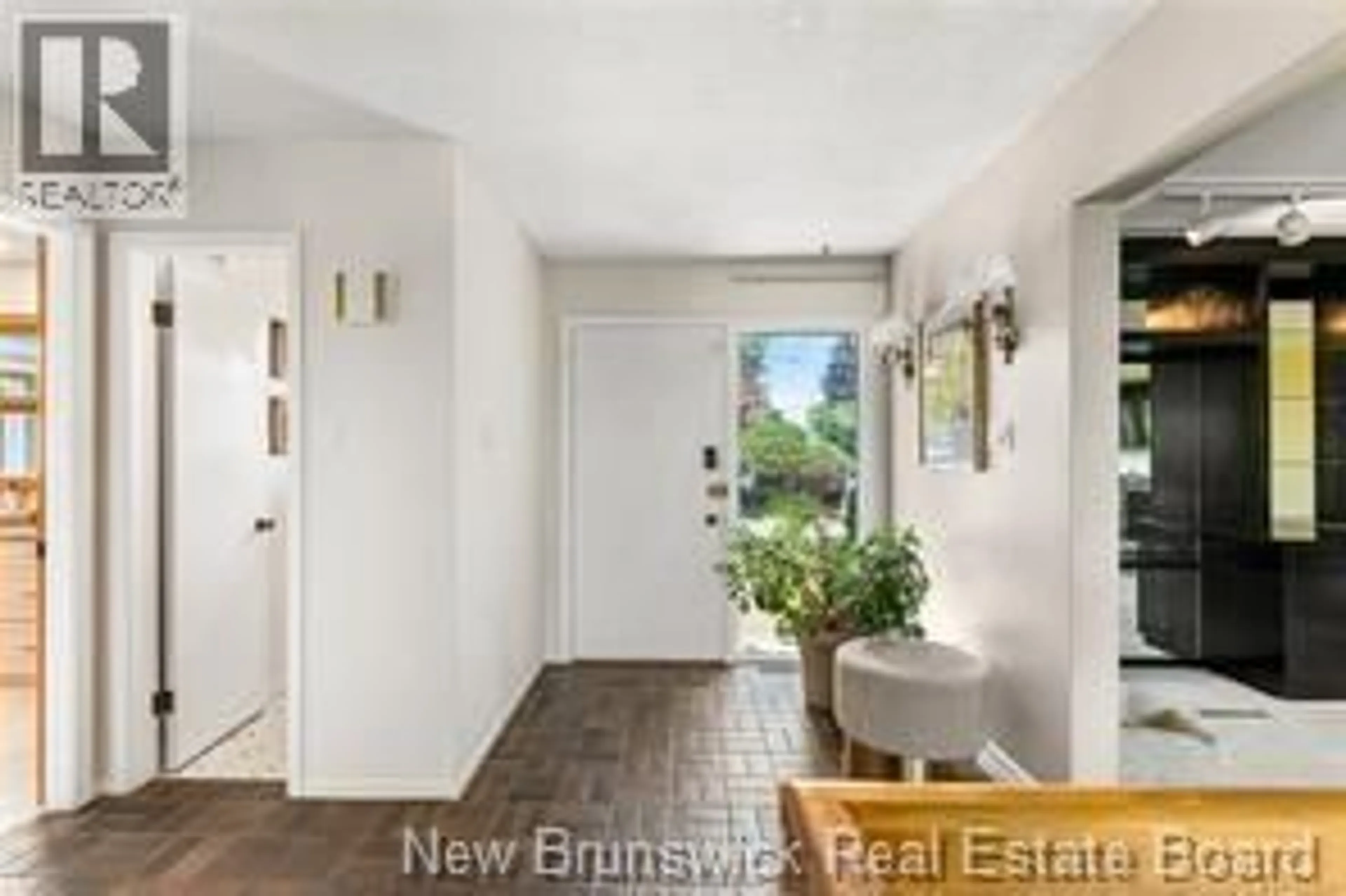 Indoor entryway for 8 FAIRWAY BOULEVARD, Riverview New Brunswick E1B1S8