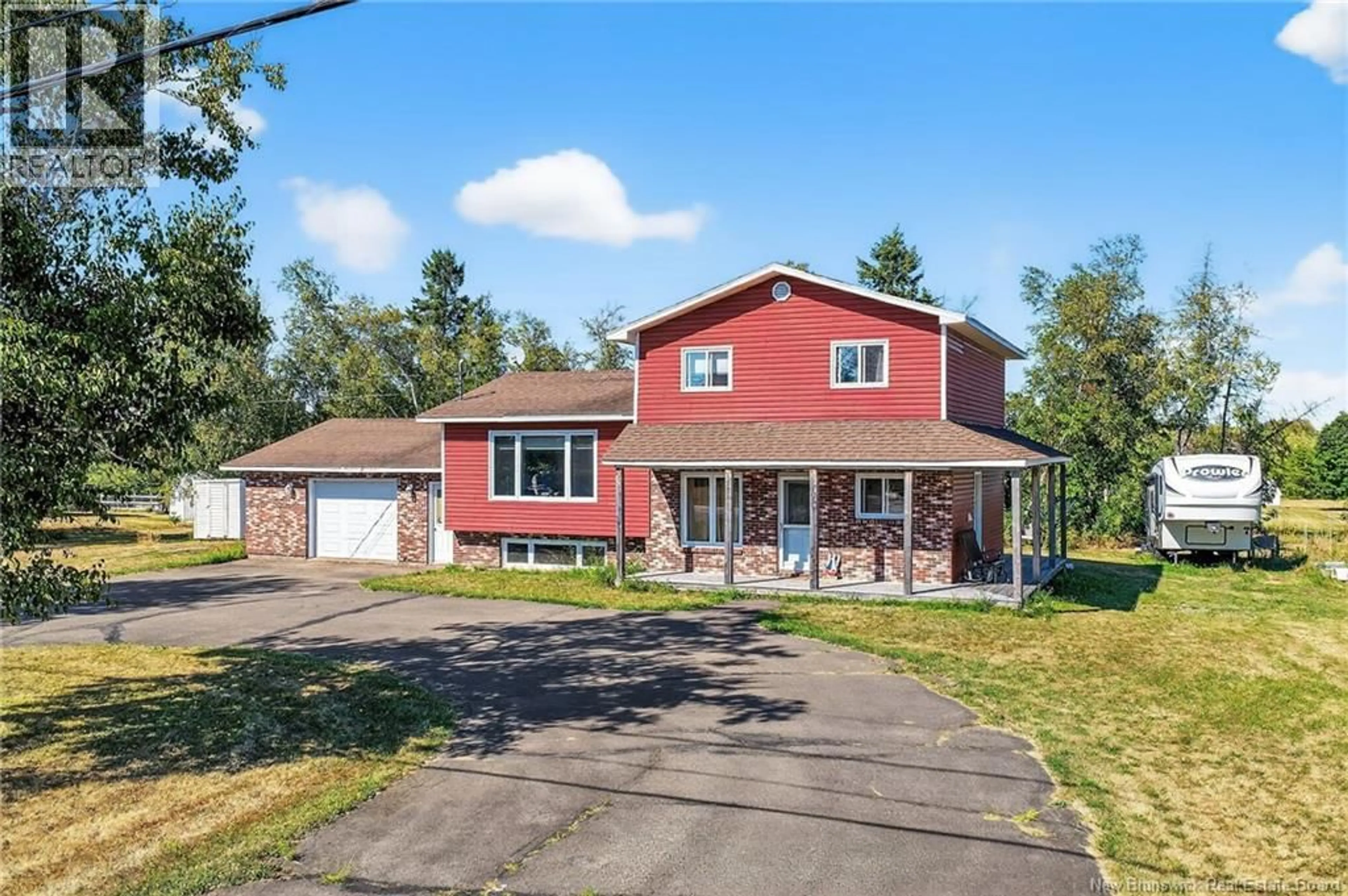 A pic from outside/outdoor area/front of a property/back of a property/a pic from drone, street for 44 PAUL, Grand-Barachois New Brunswick E4P7Y5